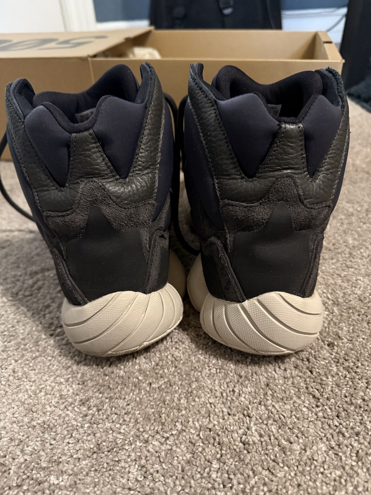 Yeezy Yeezy 500 High Originals Blue 10.5 Size US 10.5 / EU 43-44 - 2 Thumbnail