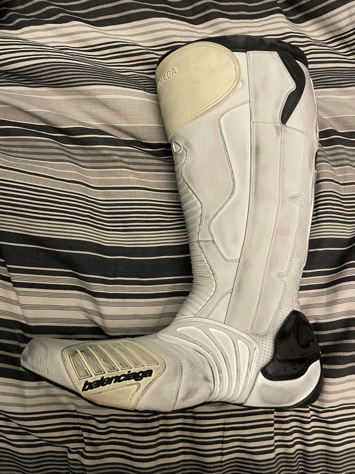 Balenciaga Winter 23 Balenciaga runway biker boots Size US 10 / EU 43 - 2 Thumbnail