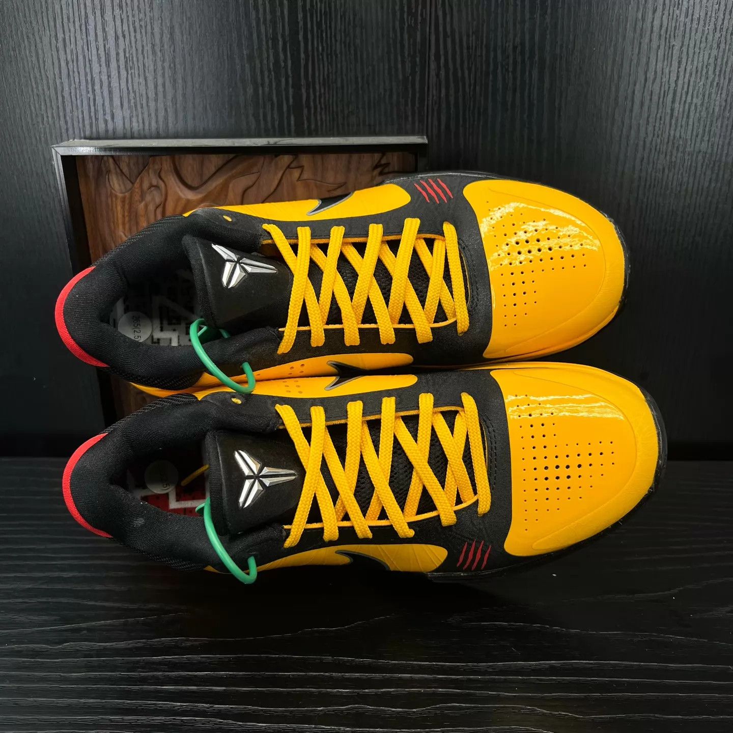 Nike Kobe 5 Bruce Lee Black/Yellow 42 Worn Once, 99 New Size US 8.5 / EU 41-42 - 7 Thumbnail