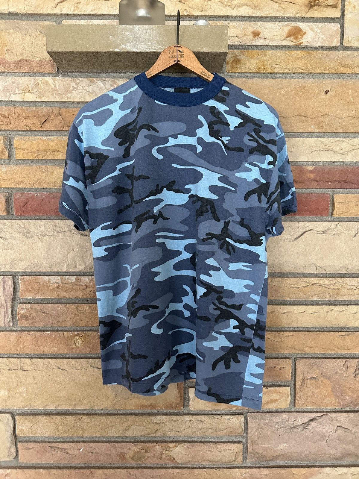 Vintage Vintage 80s Camouflage Surplus Tee Size US L / EU 52-54 / 3 - 1 Thumbnail