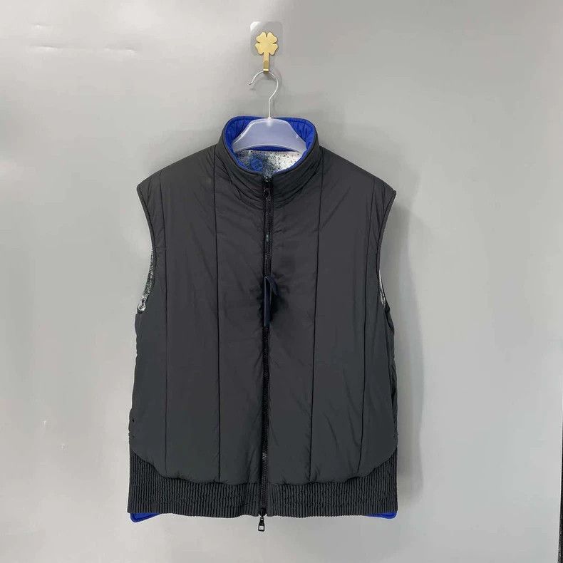 Louis Vuitton Louis Vuitton Walking show star logo double-sided cotton v Size US M / EU 48-50 / 2 - 3 Thumbnail