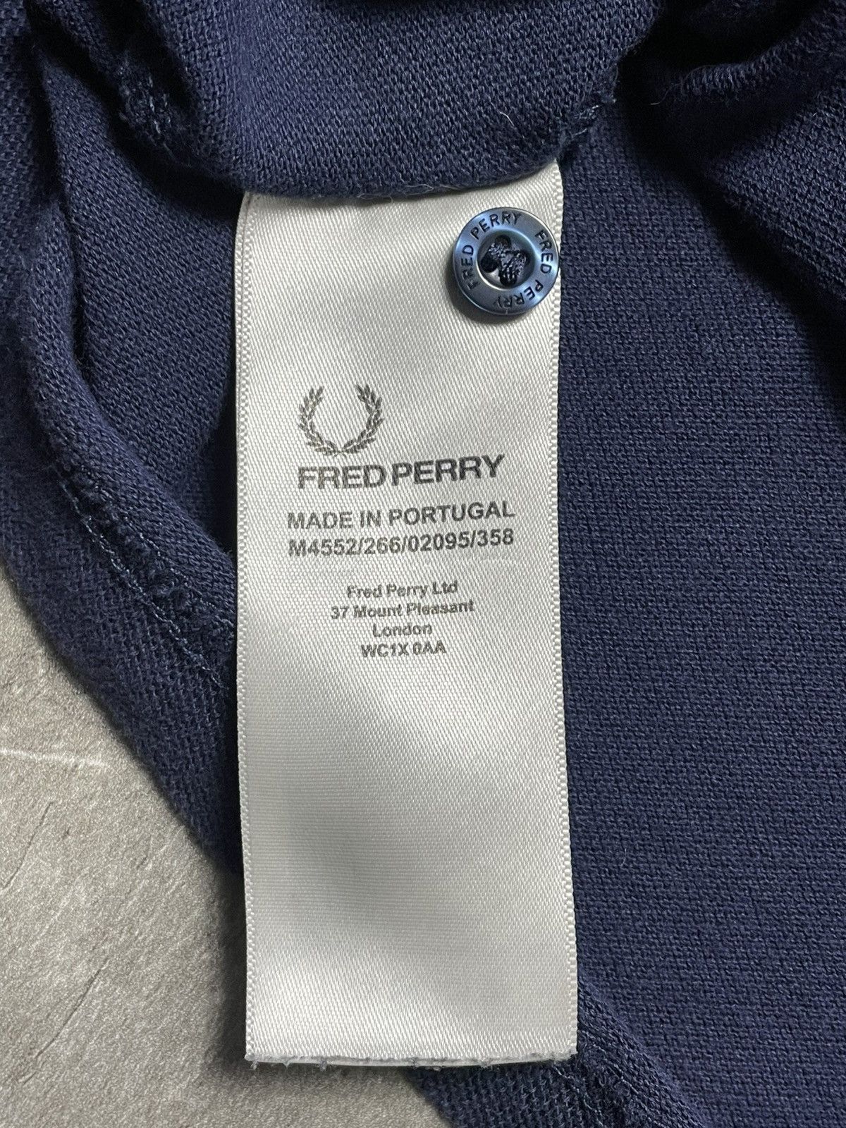 Fred Perry Vintage Fred Perry Big Logo Retro 90s Y2k Style Polo t Shirt Size US XL / EU 56 / 4 - 6 Thumbnail