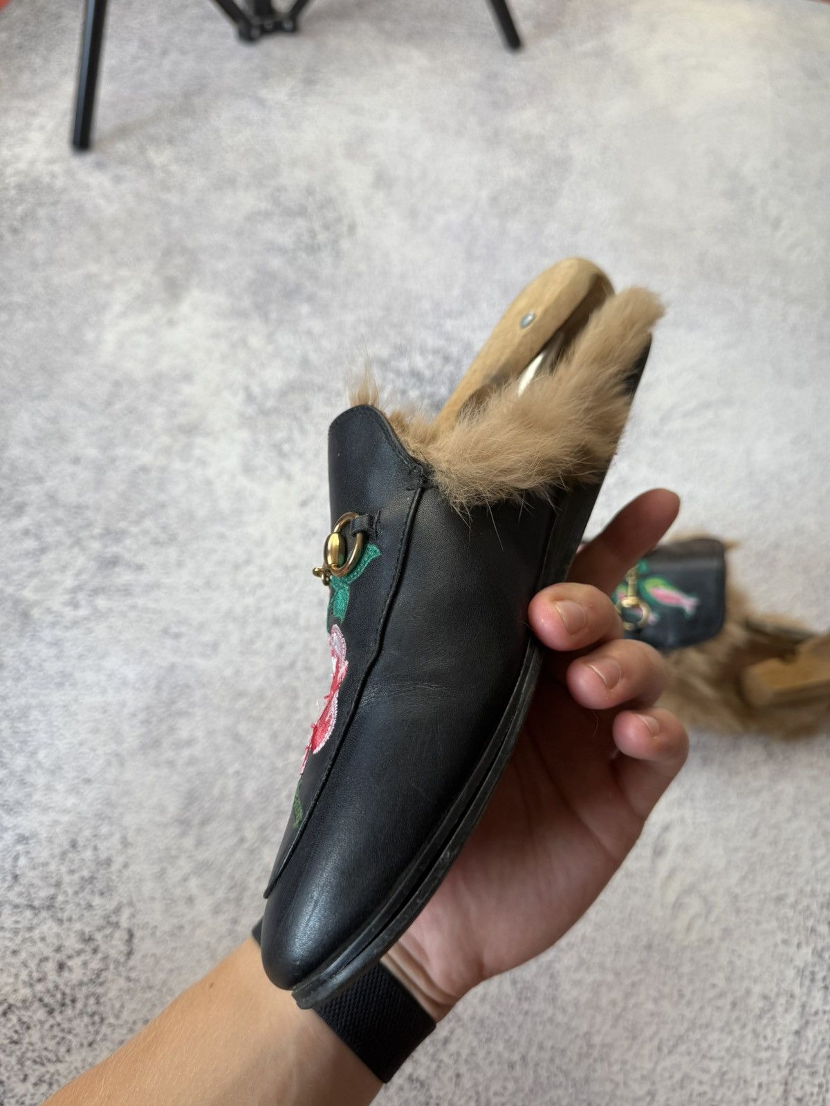 Gucci Gucci Princetown Fur Slippers with Rose Embroidery Size US 5.5 / EU 38 - 21 Thumbnail