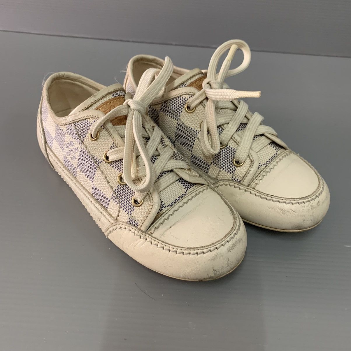 Louis Vuitton Louis Vuitton Kids Shoes Size US 5 / EU 37 - 1 Thumbnail