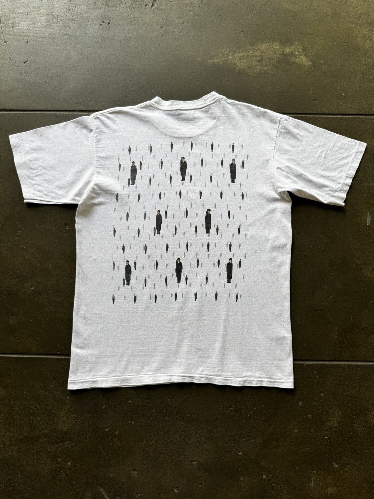 Vintage ‘90s Rene Magritte Stanley Desantis Vintage Art Tee Shirt Size US L / EU 52-54 / 3 - 2 Thumbnail