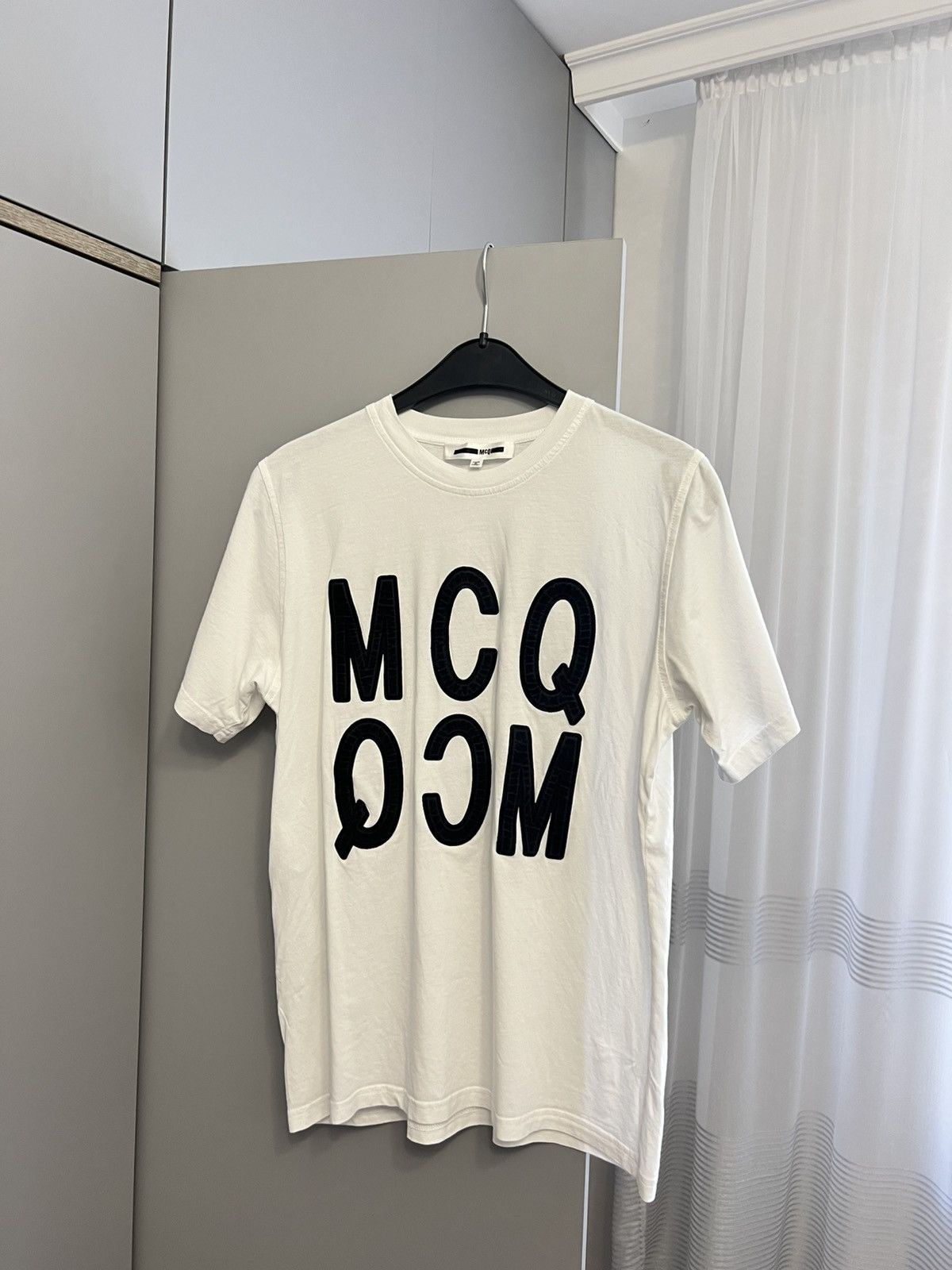 Alexander McQueen Alexander McQueen overprint logo tee Size US S / EU 44-46 / 1 - 2 Thumbnail