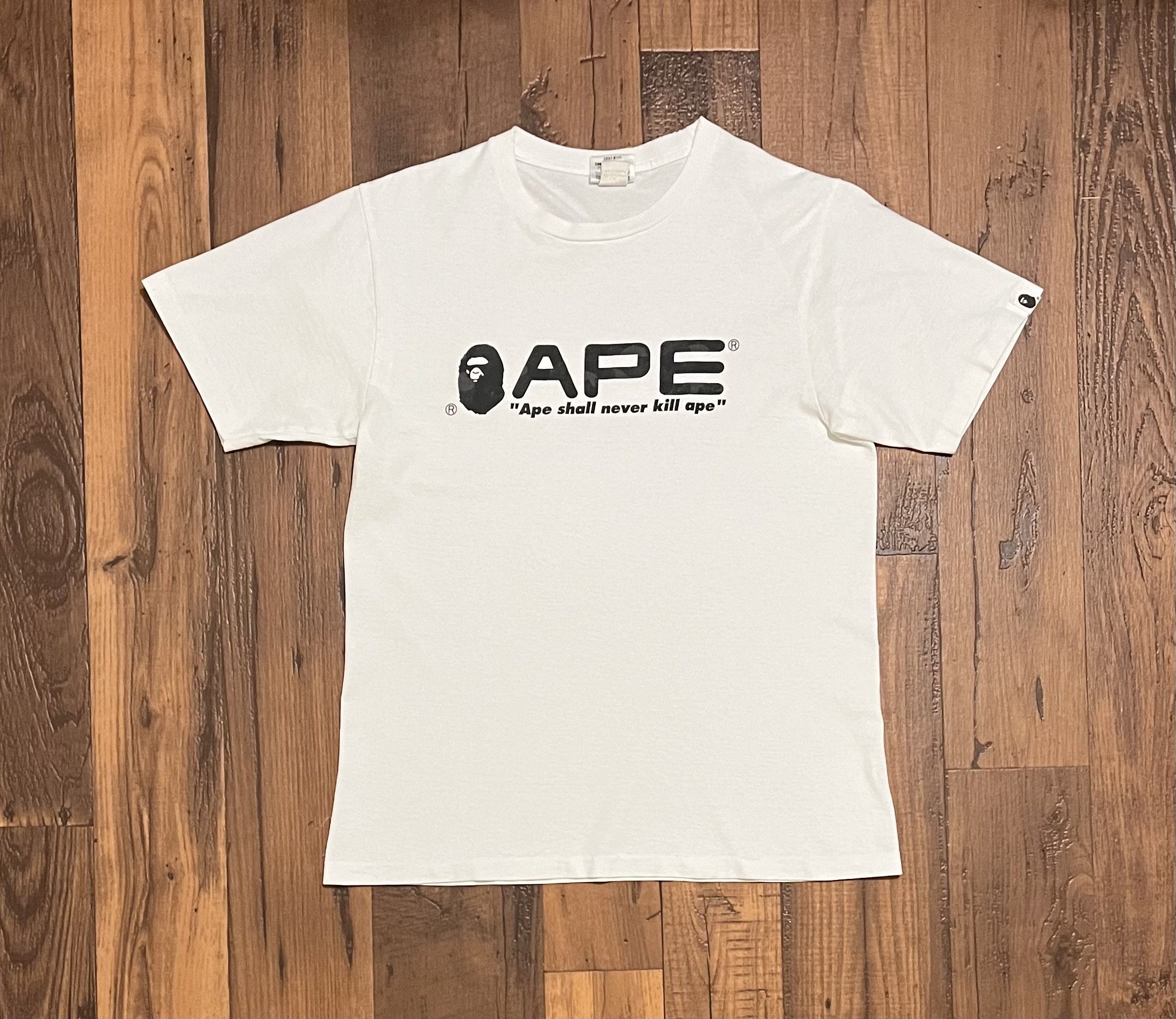 Bape Bape camo logo tee shirt Size US M / EU 48-50 / 2 - 1 Thumbnail