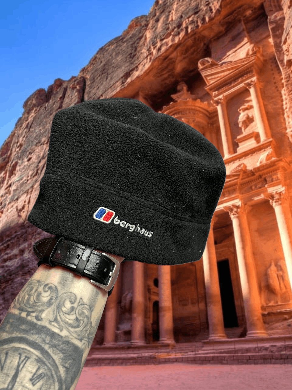 Berghaus Hats Vintage black Berghaus big logo Y2K streetwear Size ONE SIZE - 1 Thumbnail