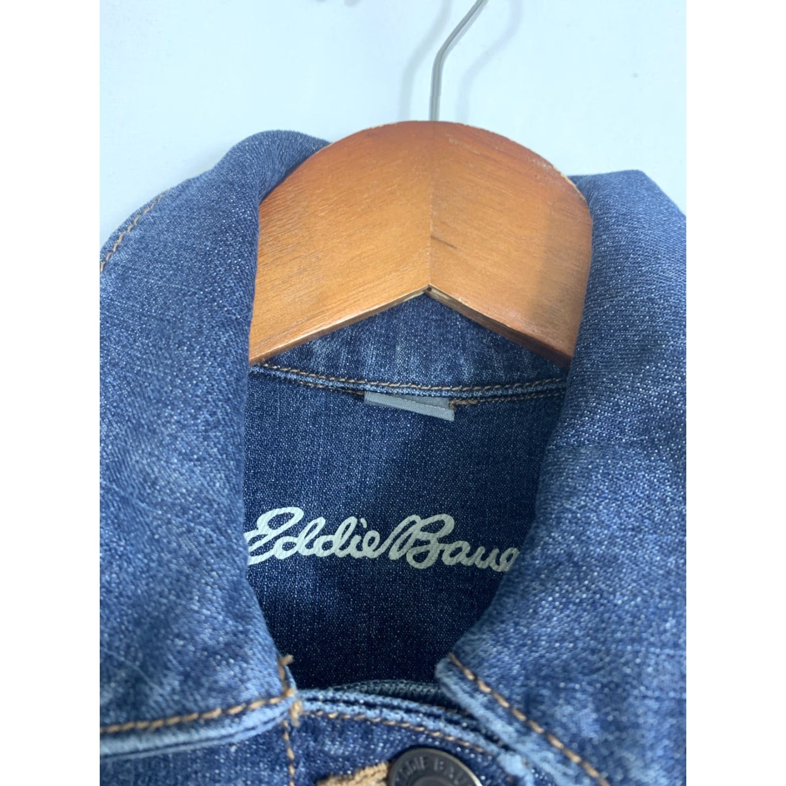 Eddie Bauer VINTAGE Eddie Bauer Button Down Jean Jacket Womens XS Denim Blue Collared Size 26" / US 2 / IT 38 - 6 Thumbnail