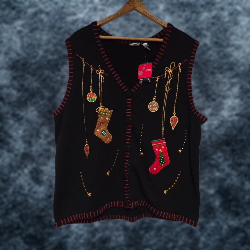 Vintage VINTAGE Holiday Editions Christmas Vest Women 2XL Black Embroidered NWT Cap Sleeve Knit Santa Claus Holiday Christmas Vintage Yes Size XXL / US 16-18 / IT 52-54 - 1 Thumbnail