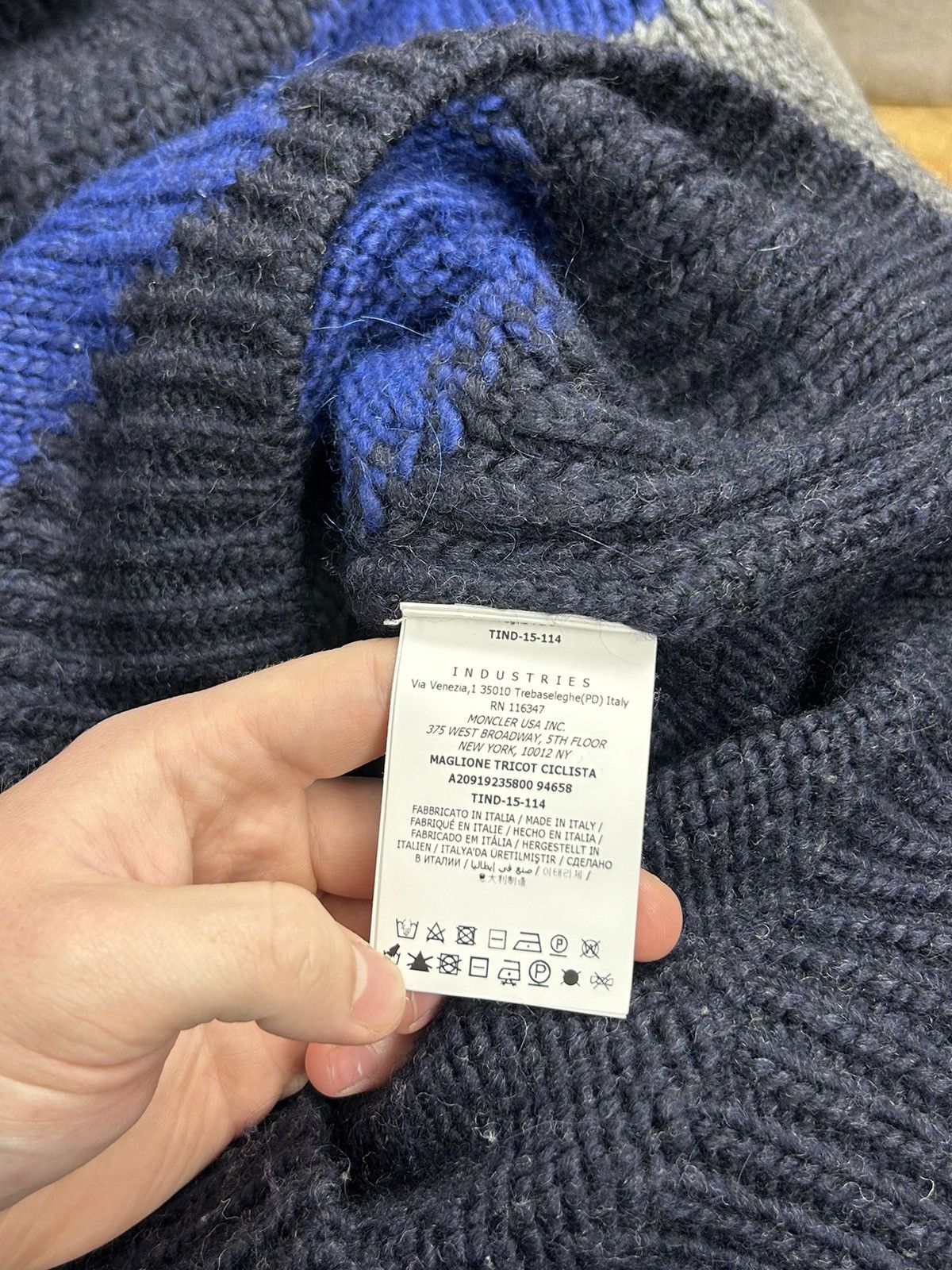 Moncler Moncler Wool Chevron Knit Sweater Made in Italy Size M Size US M / EU 48-50 / 2 - 9 Thumbnail