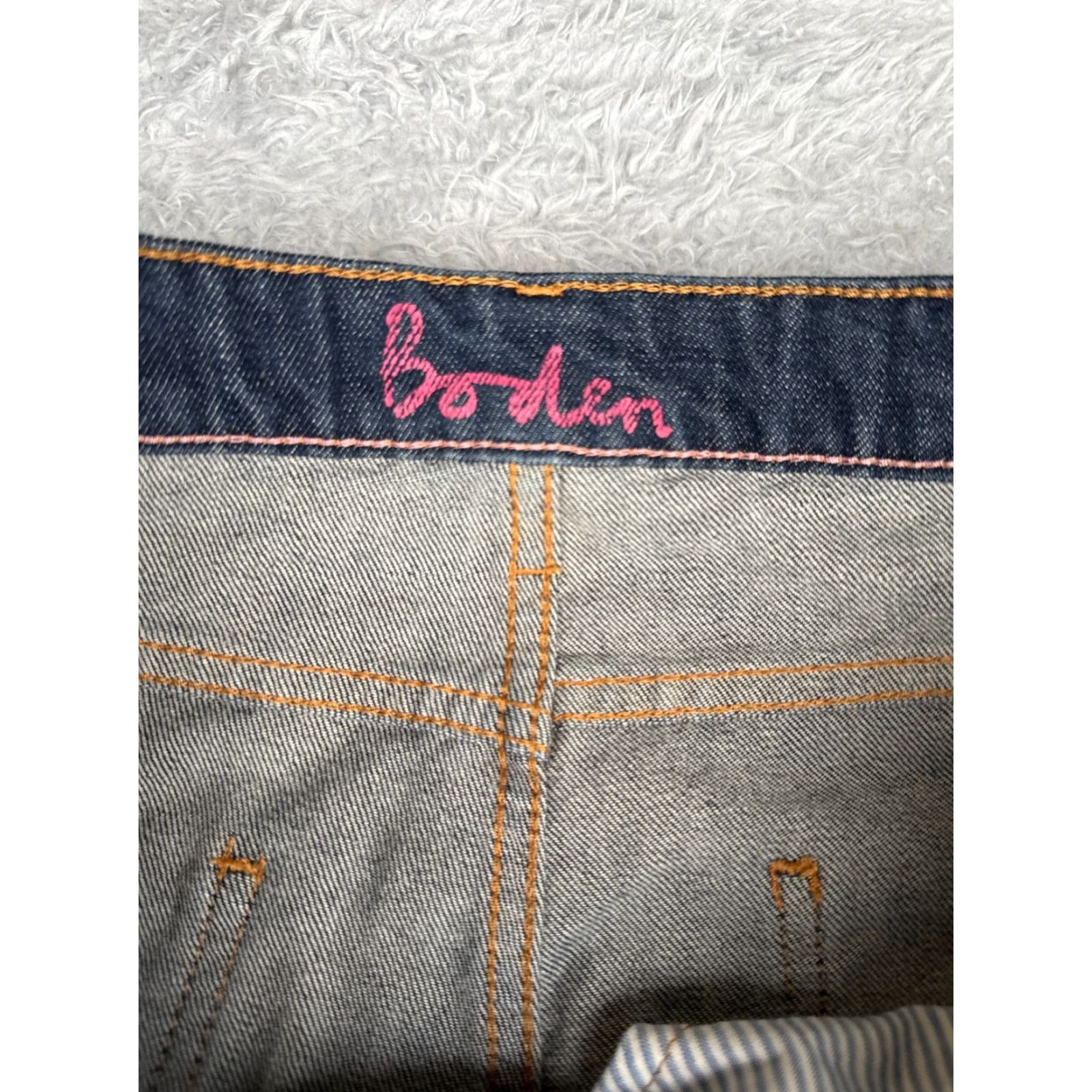 Boden Boden Jeans Women 10 Blue Denim Bootcut Dark Wash Mid Rise Cotton Blend 32x31 Jeans Womens Boots Cut 90s Southwestern USA Mens Women Girls Size 32" / US 10 / IT 46 - 6 Thumbnail