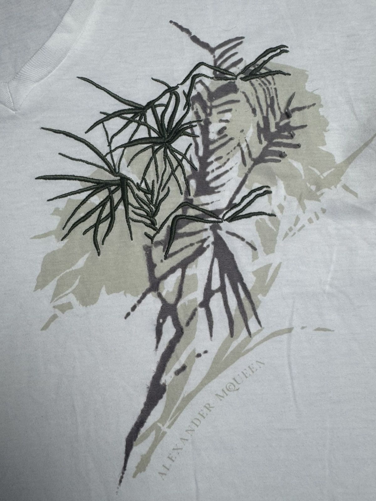 Alexander McQueen Mcq Alexander McQueen ladies t shirt size XL Size XL / US 12-14 / IT 48-50 - 5 Thumbnail