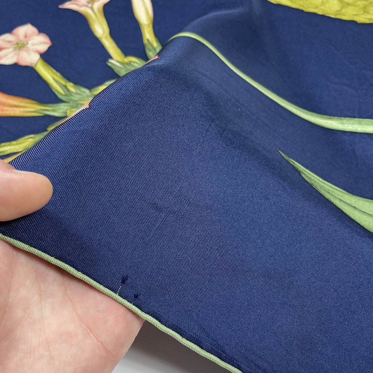 Tiffany & Co. × Vintage Tiffany & Co Silk Scarf Size ONE SIZE - 12 Thumbnail