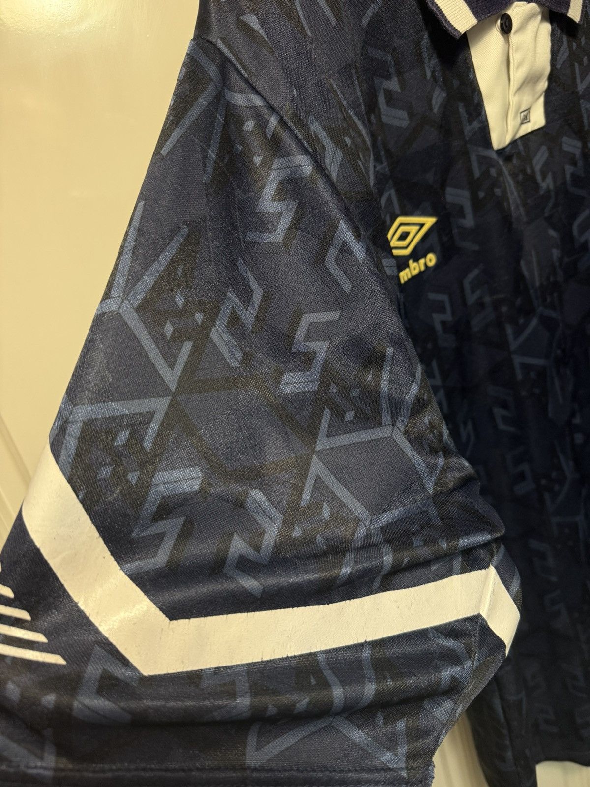 Umbro Scotland 1991-1994 Home Kit Authentic XL Size US XL / EU 56 / 4 - 6 Thumbnail