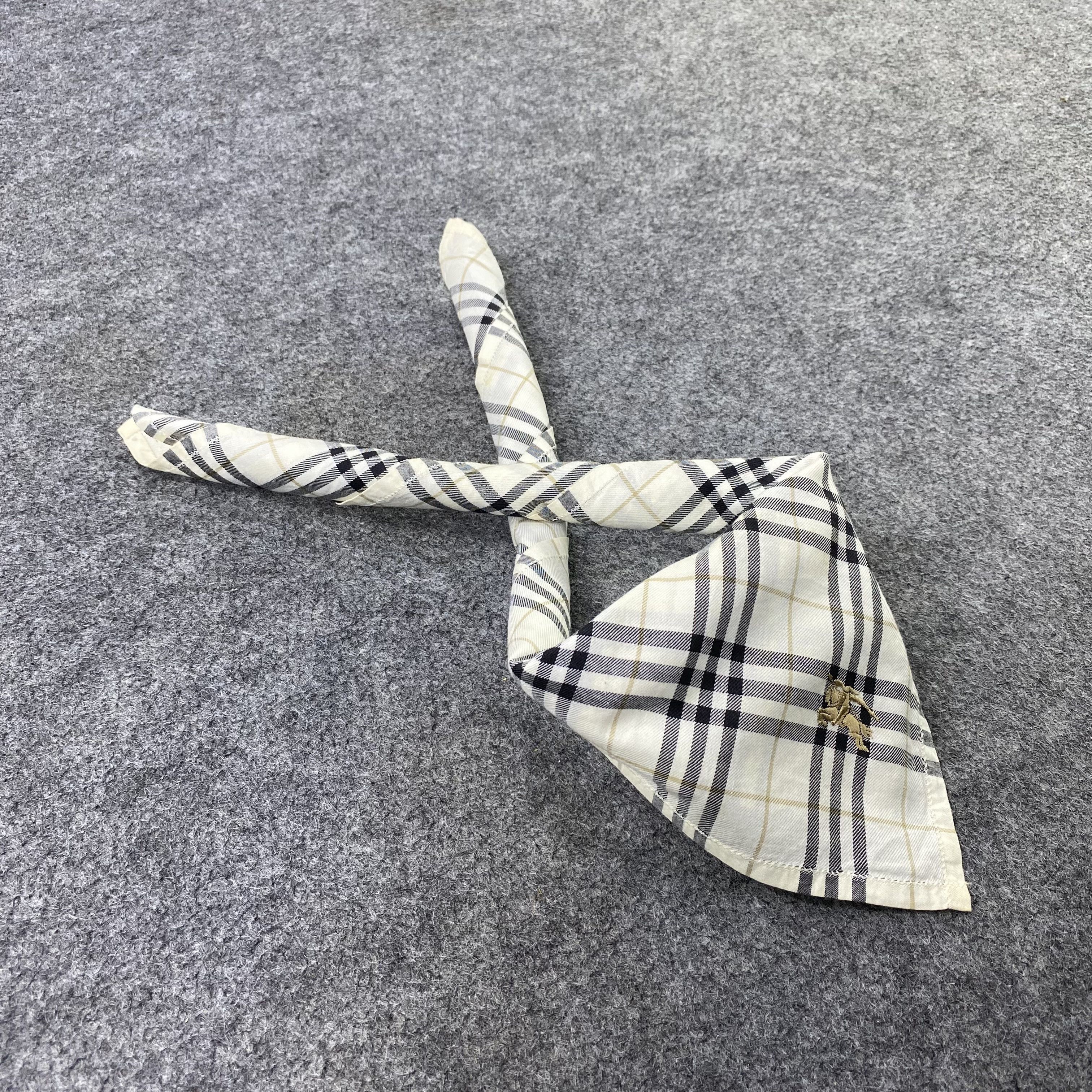 Burberry Burberry Handkerchief / Bandana / Neckerchief-B2345 Size ONE SIZE - 1 Thumbnail