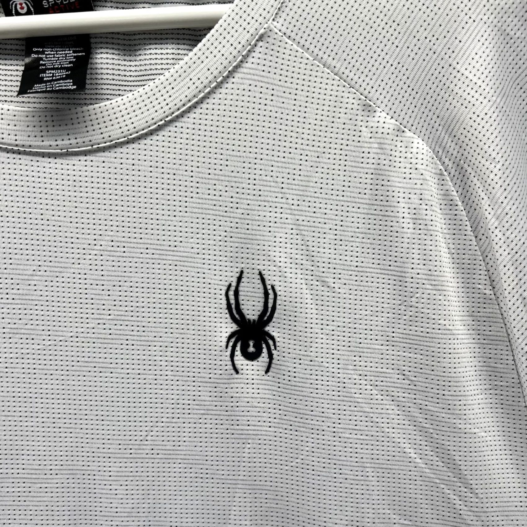 Spyder Spyder Shirt Mens 2XL Lightweight Athletic Performance Tee Grey Sports Shirt Athletic Mens 2XL Grey Size US XXL / EU 58 / 5 - 5 Thumbnail