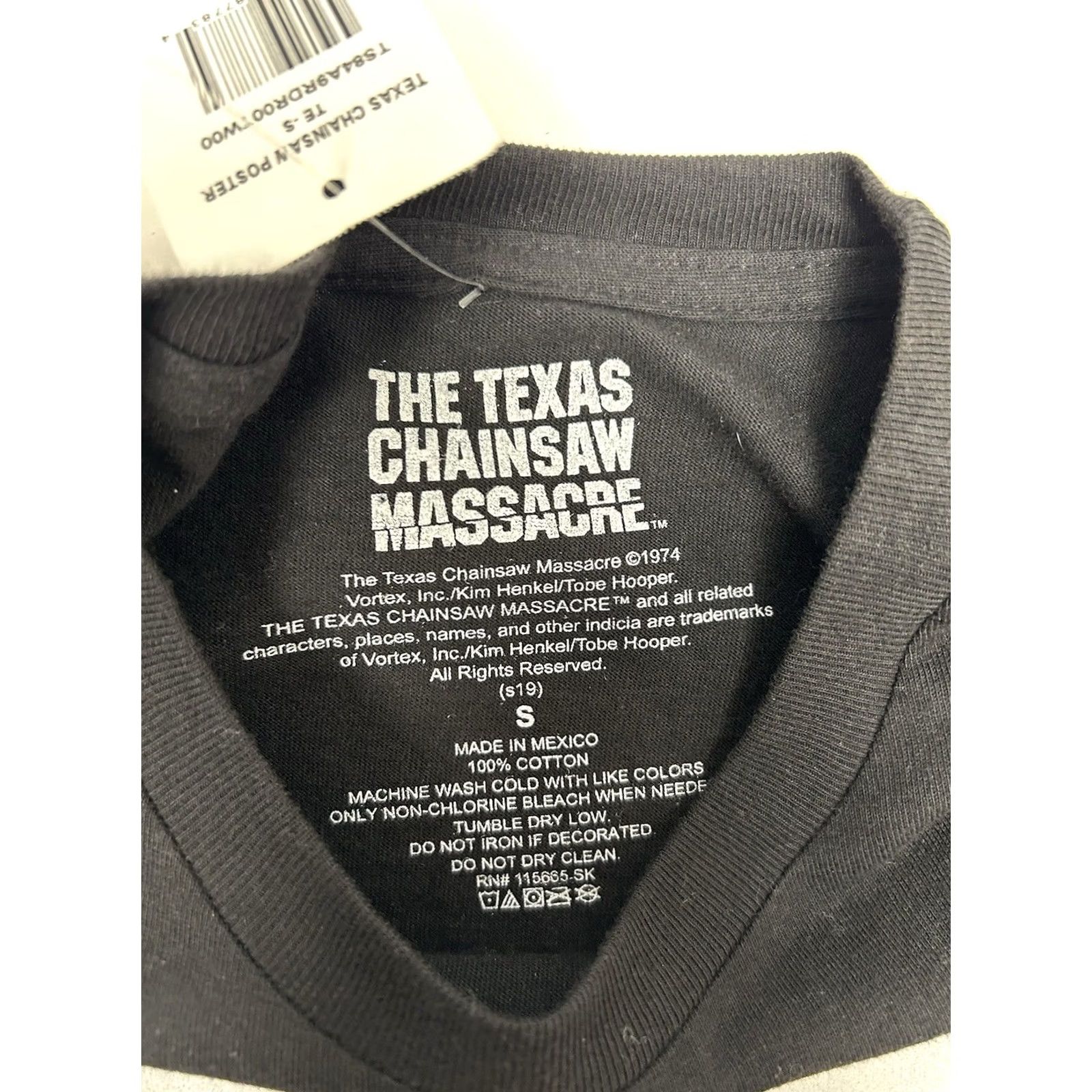 Vintage The Texas Chainsaw Massacre Horror Movie Promo Poster T Shirt Size Small Black Size US S / EU 44-46 / 1 - 5 Thumbnail