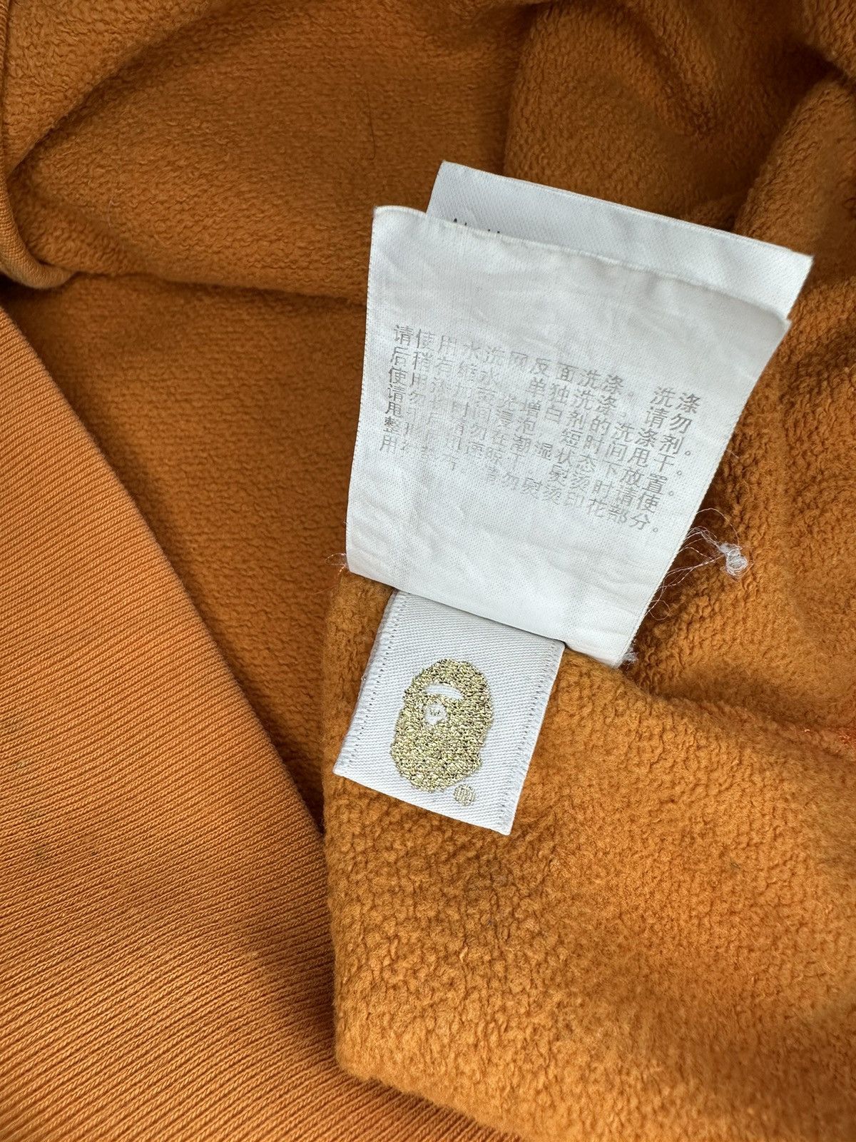 Bape Bape shark orange crewneck Size US M / EU 48-50 / 2 - 11 Thumbnail
