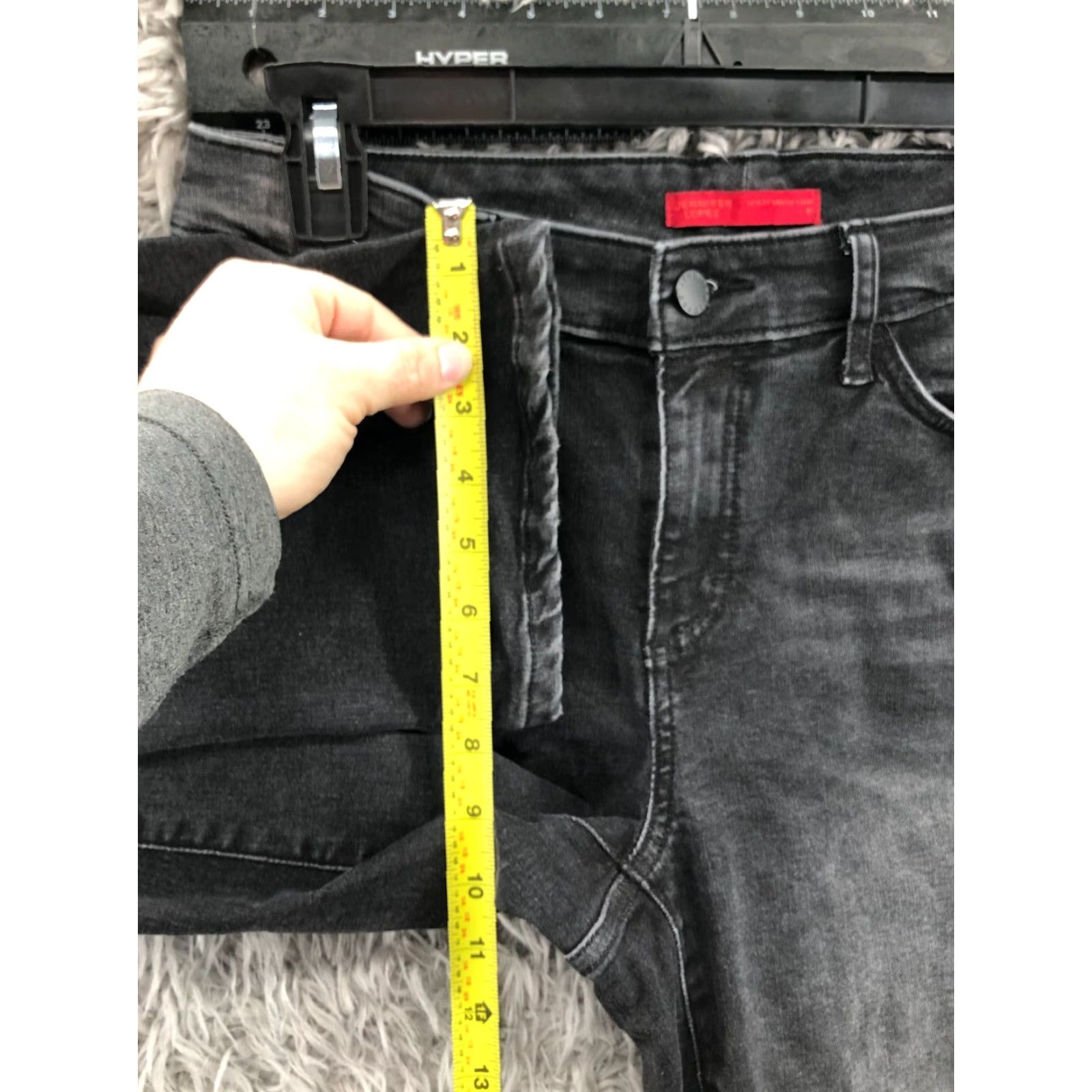 Vintage Jennifer Lopez Jeans Capri Dark Wash Black 10 Womens Regular Mid Rise 27 In Inseam 5-Pocket Denim Cotton Belt Loops Logo Zipper Button Size 32" / US 10 / IT 46 - 4 Thumbnail