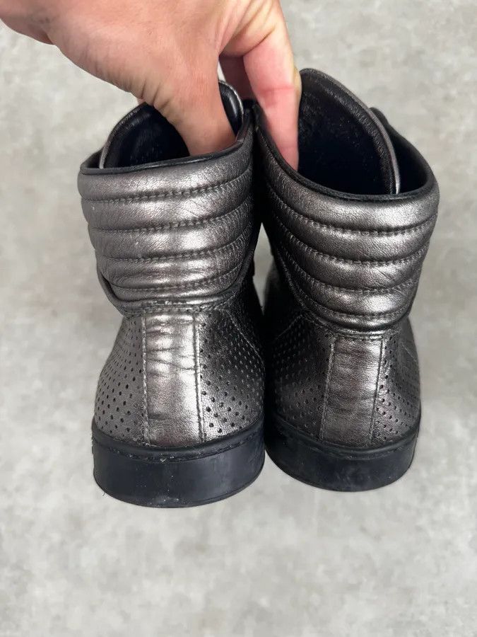 Gucci Gucci Silver Perforated Leather High-Top Sneakers Size US 8.5 / IT 38.5 - 8 Thumbnail