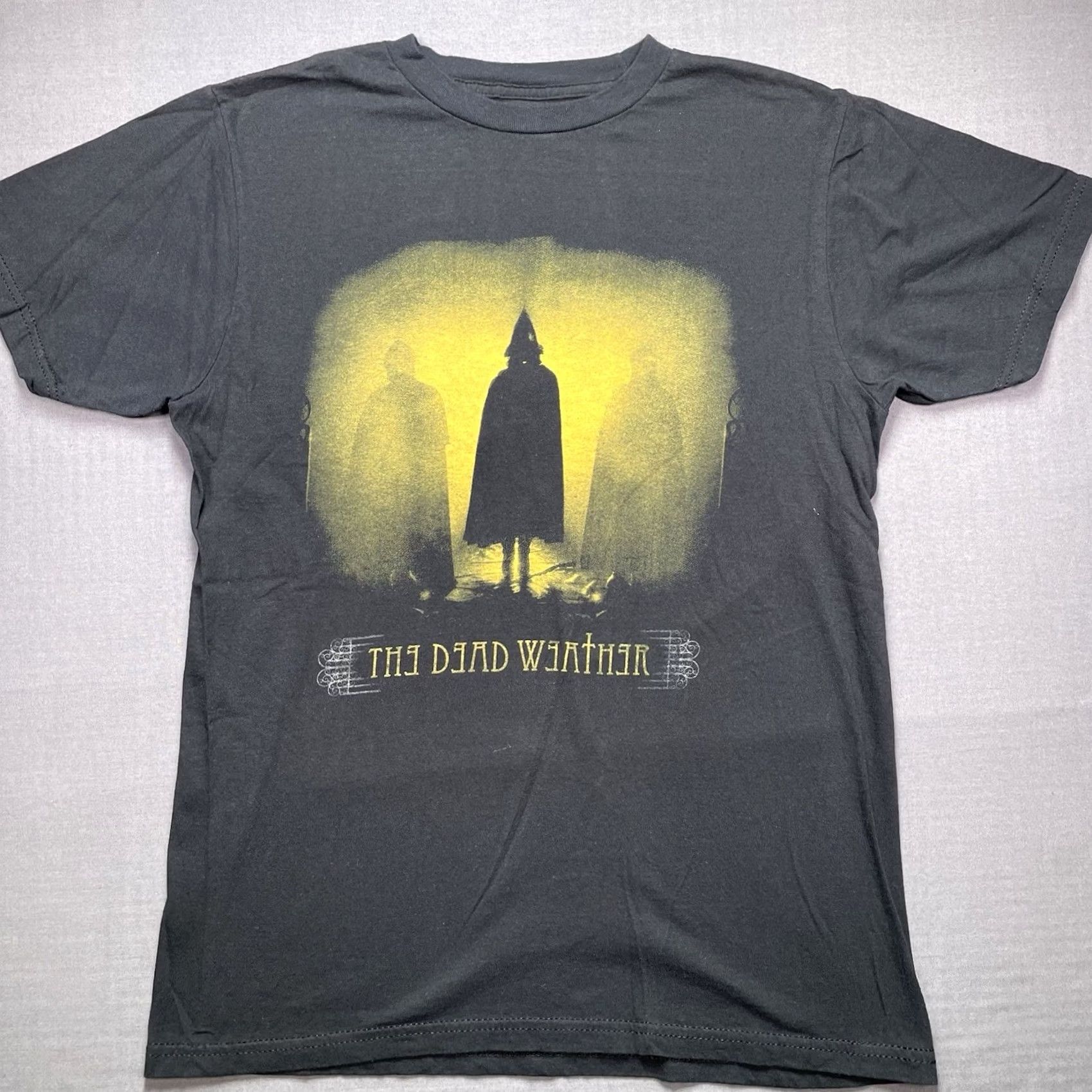 Vintage The Dead Weather Band Shirt Mens M Concert Black White Stripe Bay Island Rock T-Shirt Crew Neck Short Sleeve Size US M / EU 48-50 / 2 - 3 Thumbnail