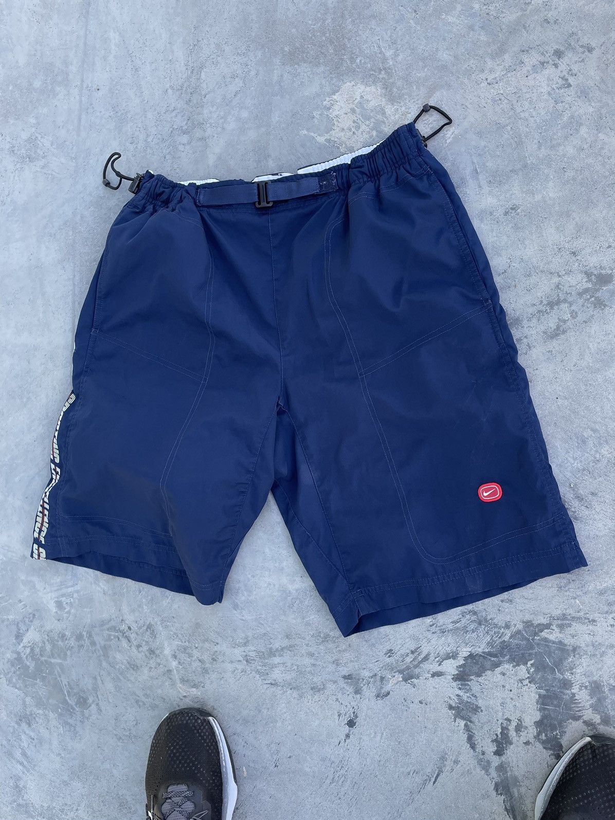 Nike × Vintage Vintage Nike Y2K Nylon Shorts Embroidered logo Size US 32 / EU 48 - 2 Thumbnail
