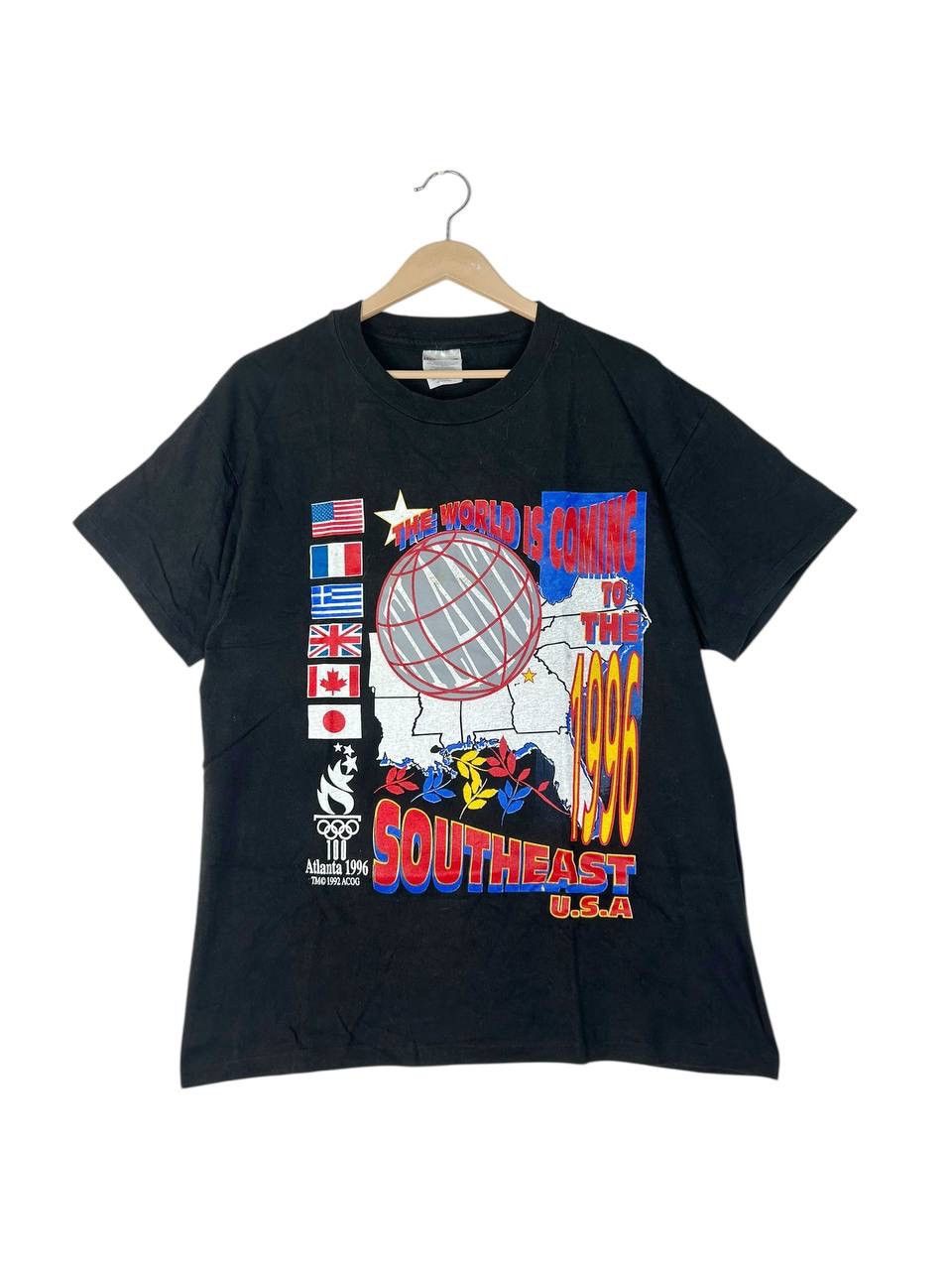 Vintage Vintage 90s The World Is Coming , 1996 Atlanta , / Size L Size US L / EU 52-54 / 3 - 1 Thumbnail