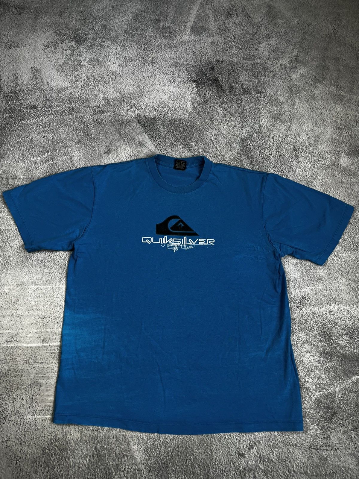 Quiksilver Rare!! Vintage 00's QUIKSILVER Logo Graphic Faded Tee Shirt Size US M / EU 48-50 / 2 - 1 Thumbnail