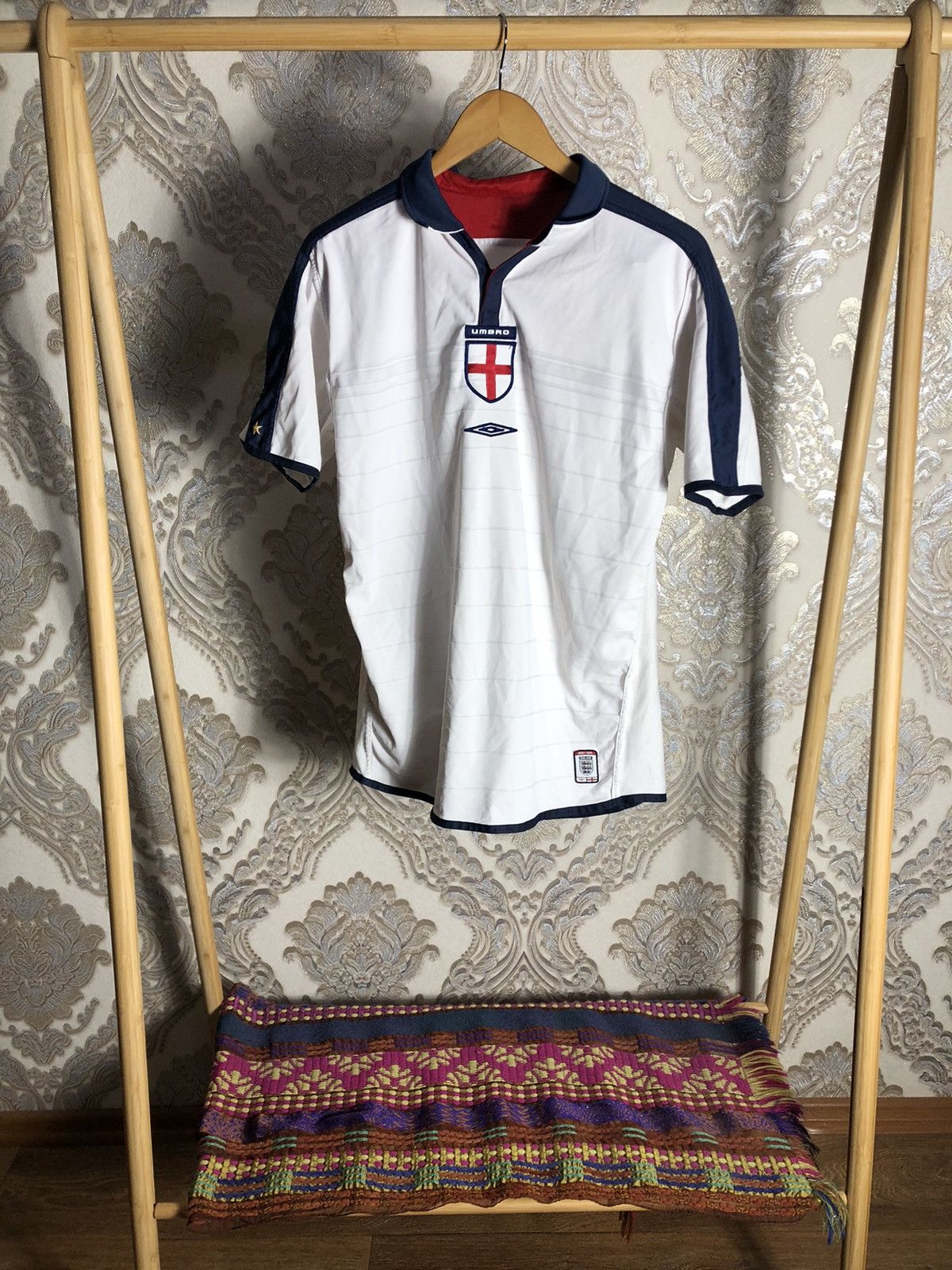 Vintage VERY RARE UMBRO ENGLAND RETRO SOCCER JERSEY MANCHESTER 90s Size US M / EU 48-50 / 2 - 1 Thumbnail