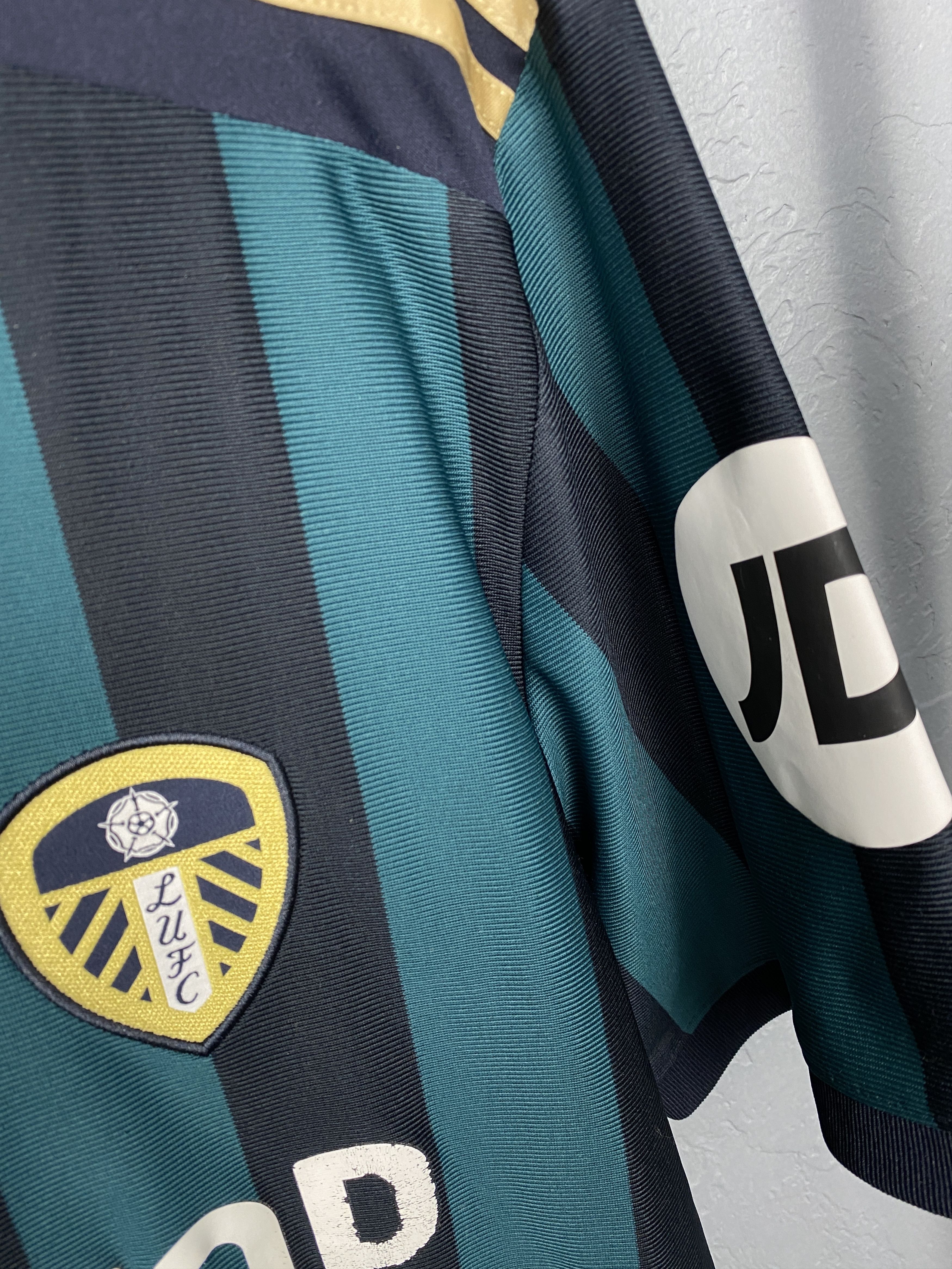 Adidas Adidas LEEDS UNITED 2020 Soccer Jersey T-Shirt Size US XL / EU 56 / 4 - 6 Thumbnail