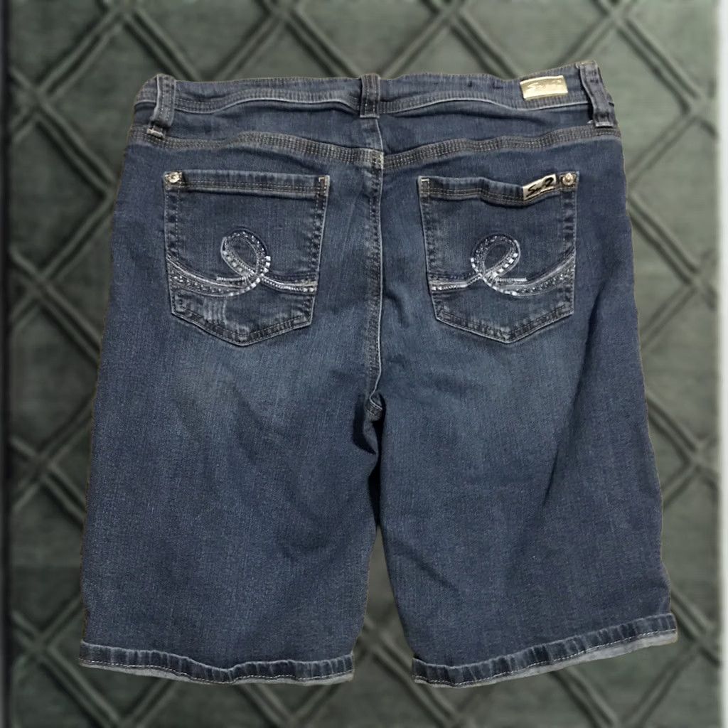 Vintage Seven Jeans Bermuda Shorts Women's Size 10 Blue Stretch Pockets Distressed Size 32" / US 10 / IT 46 - 1 Thumbnail