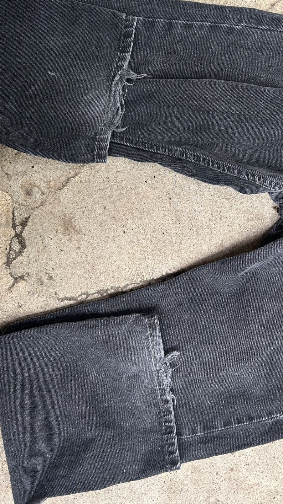 Levi's 505 straight Levi’s with distressed wear on heam Size US 34 / EU 50 - 3 Thumbnail