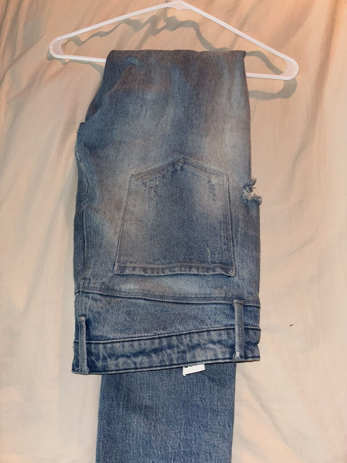 Rta- ripped jeans