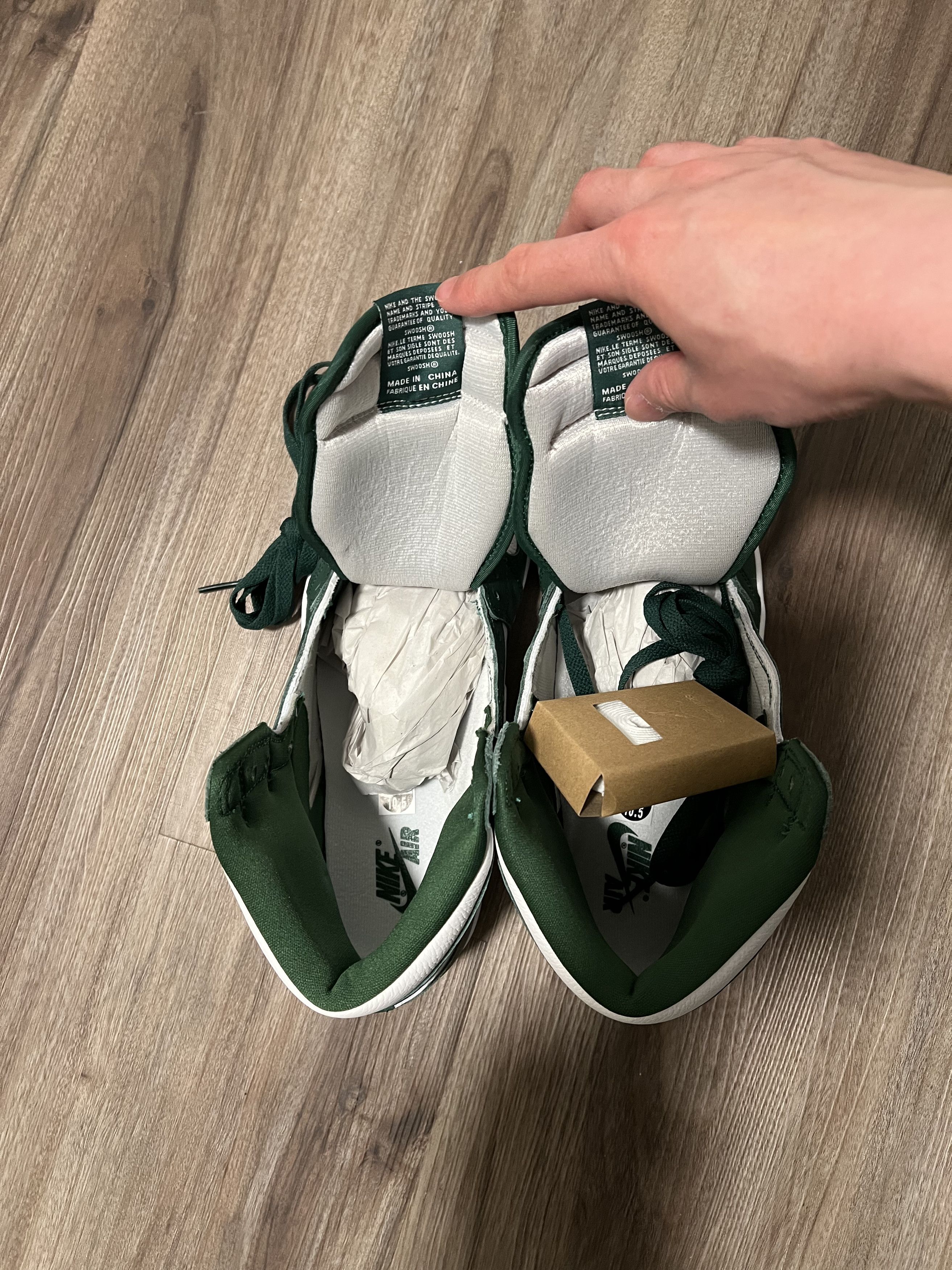 Nike Air Jordan 1 Retro High OG - Gorge Green Size US 10.5 / EU 43-44 - 5 Thumbnail