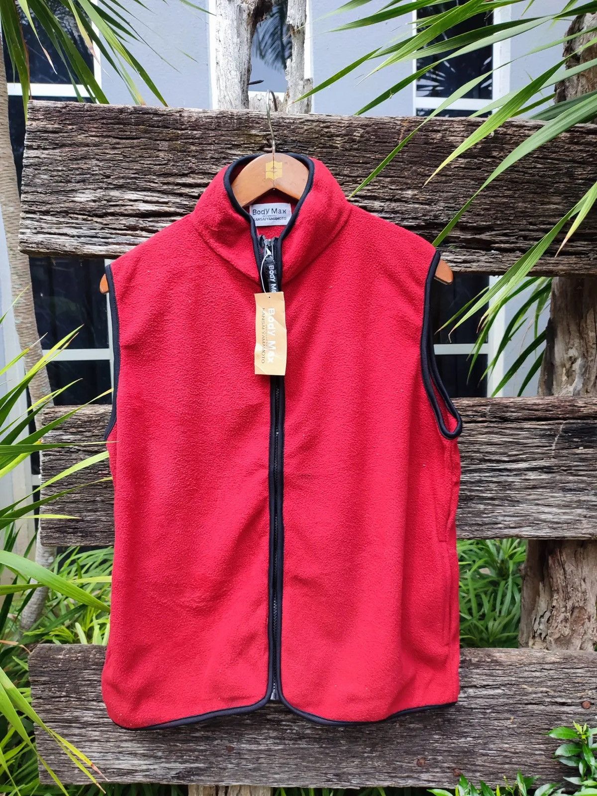 Kansai Yamamoto Vintage Kansai Yamamoto “Body Max” Red Fleece Vest – 90s Size US M / EU 48-50 / 2 - 1 Thumbnail