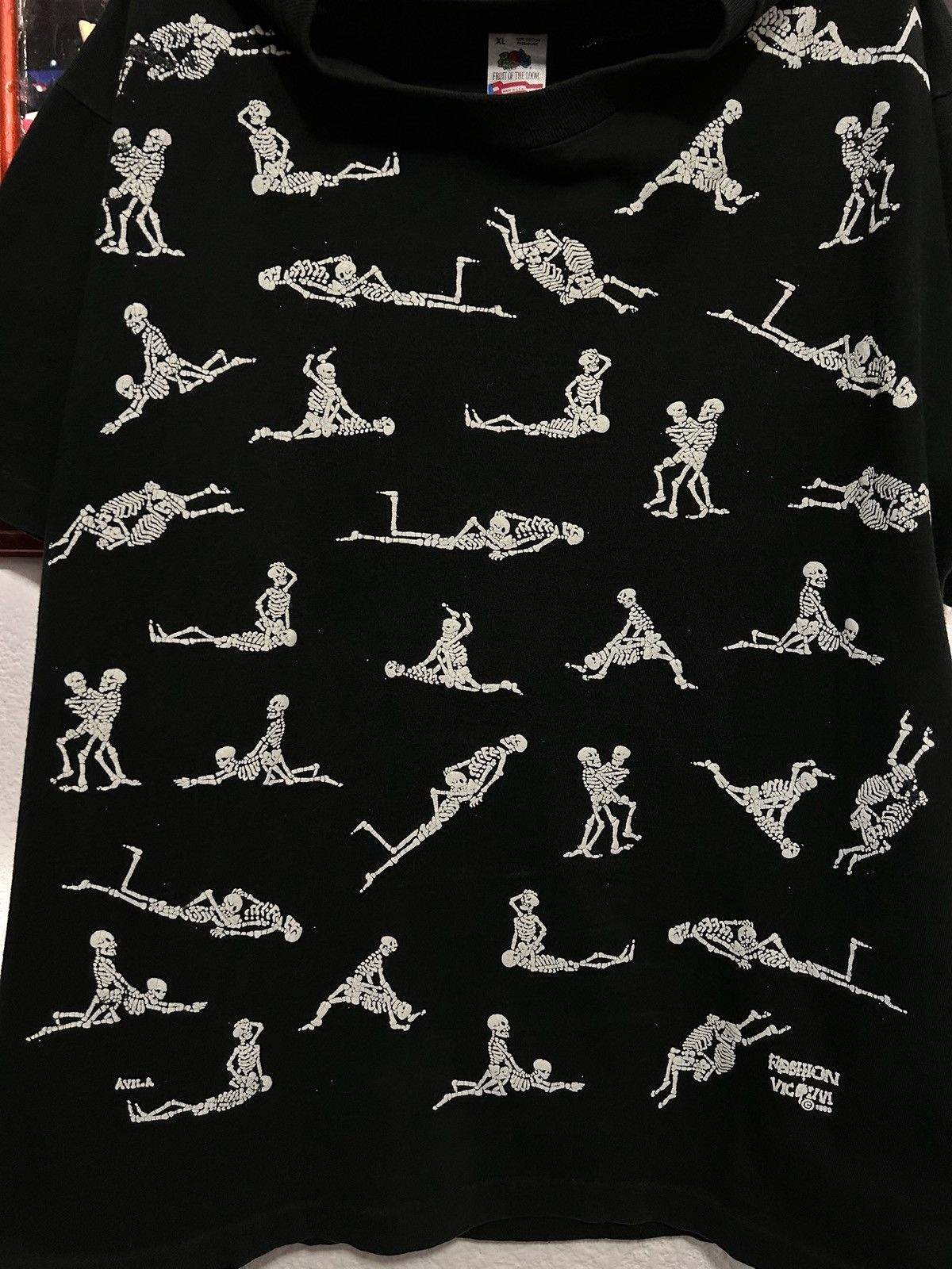 Fashion Victim FASHION VICTIM KAMASUTRA SKULLS VINTAGE SHIRT 1989 Size US XL / EU 56 / 4 - 3 Thumbnail