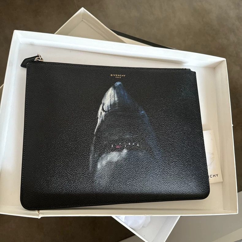 Givenchy Givenchy Men's clutch bag, all leather inside and out Size ONE SIZE - 1 Thumbnail