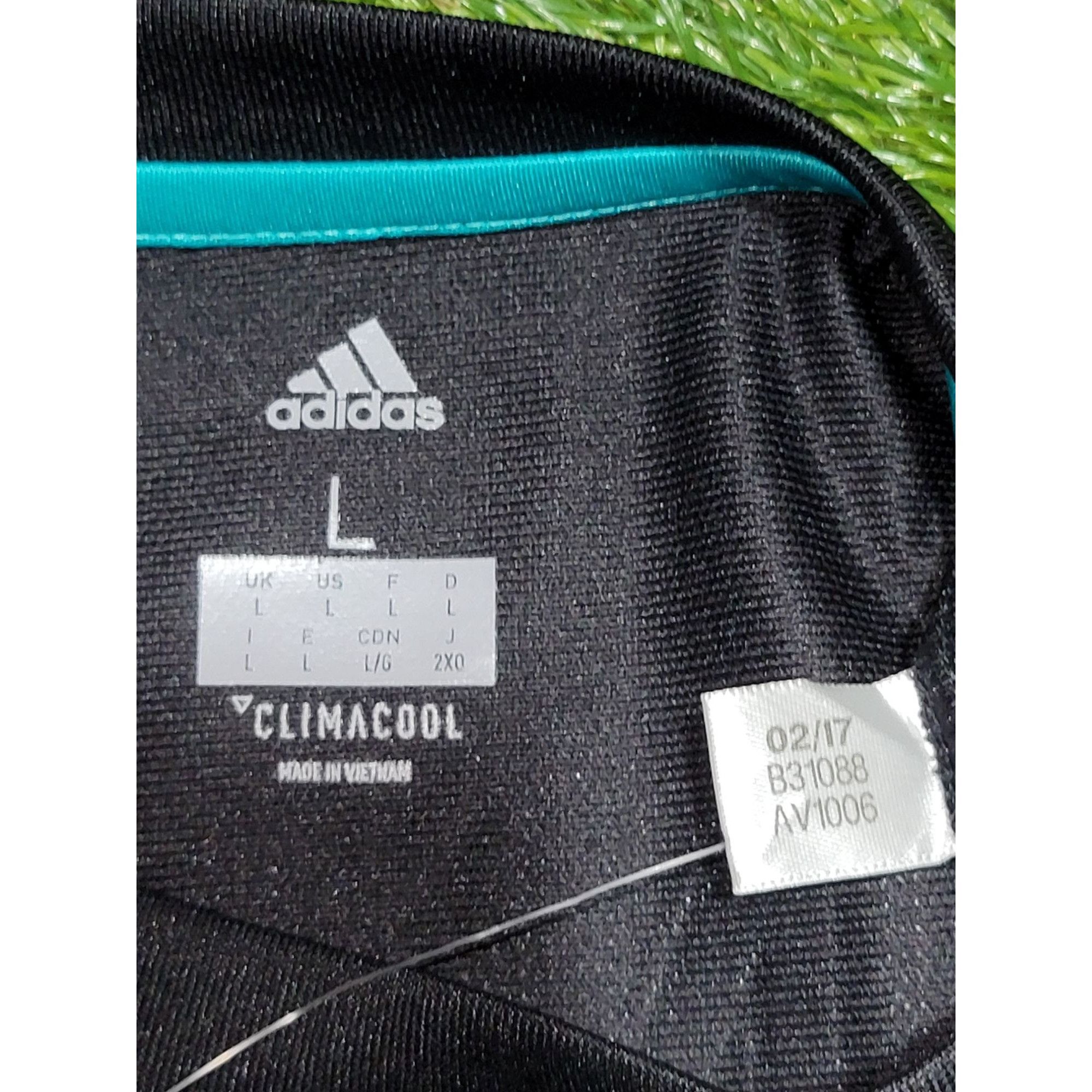 Adidas Ronaldo Real Madrid 2017 2018 UEFA Away Soccer Jersey BNWT L Size US L / EU 52-54 / 3 - 7 Thumbnail