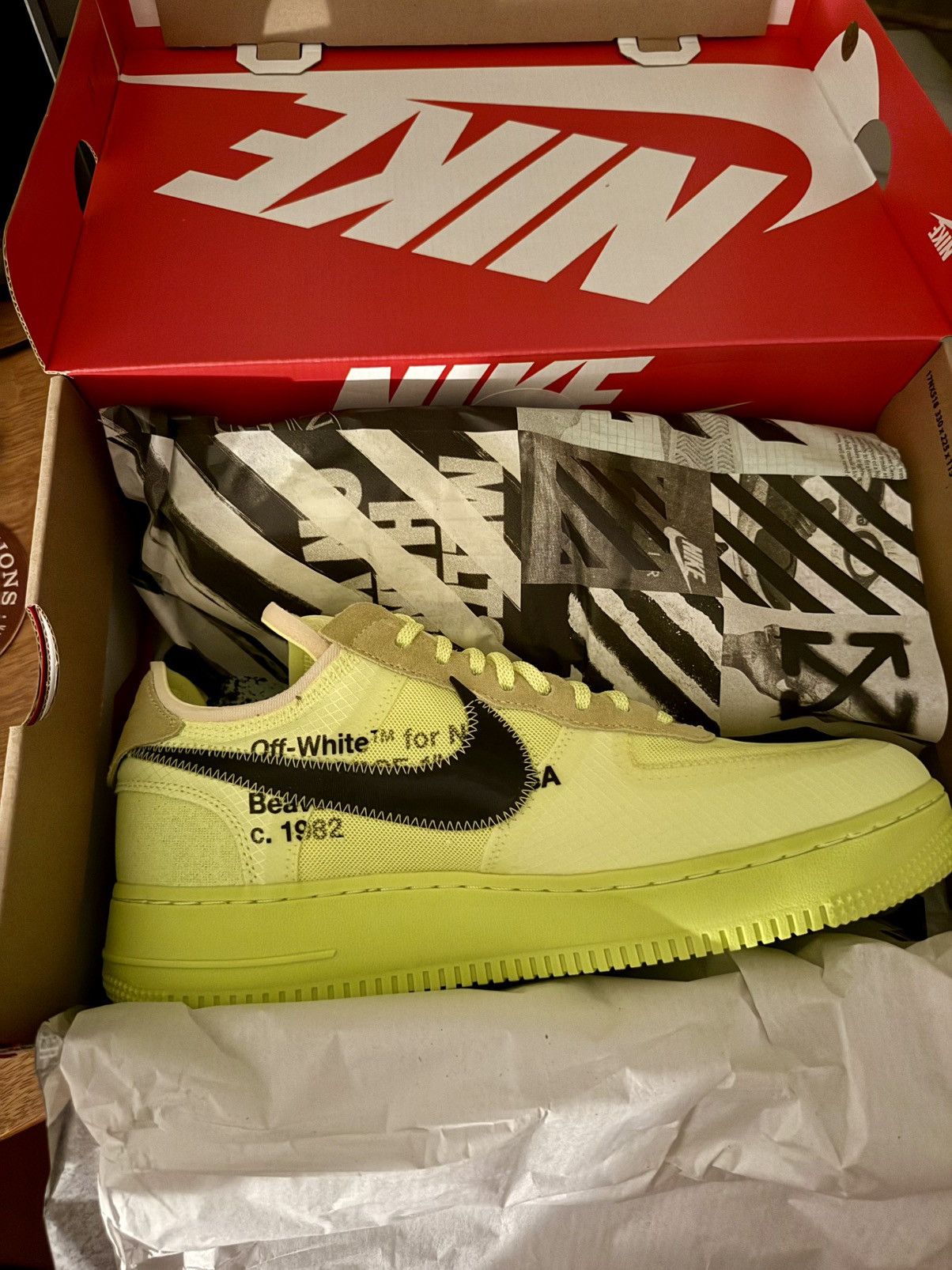Nike Size 10.5 - Nike Air Force 1 Low Off-White Volt (2018) / DS Size US 10.5 / EU 43-44 - 14 Thumbnail