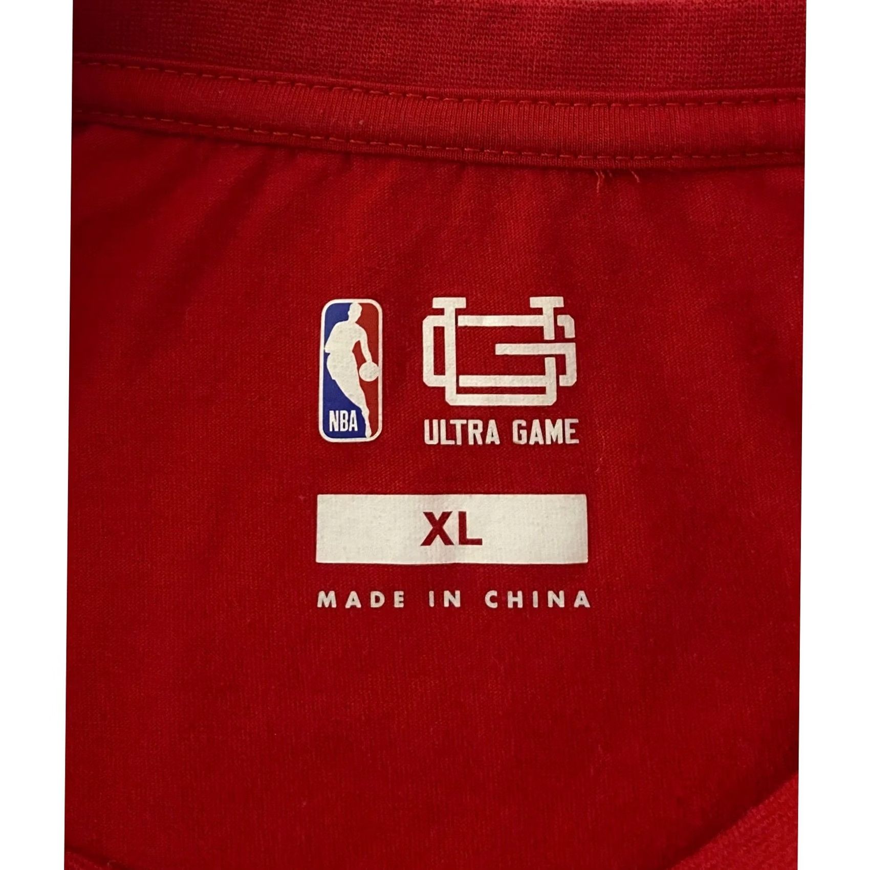NBA NBA Ultra Game Chicago Bulls Red Multi Logo Graphic Shirt Mens XL Basketball Size US XL / EU 56 / 4 - 5 Thumbnail