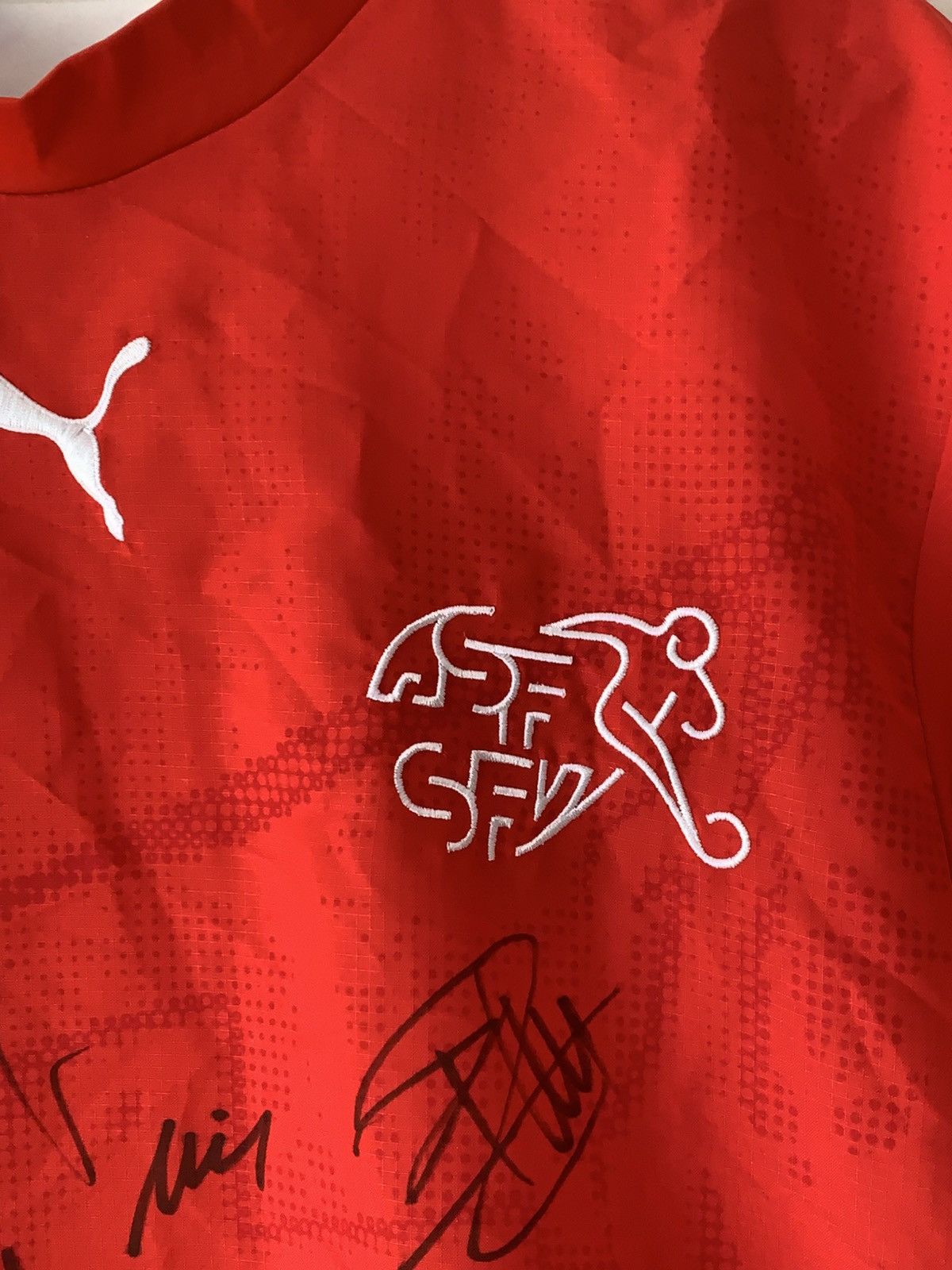 Puma 🔥PUMA SWITZERLAND 2006 2007 SIGNED PLAYERS TRIKOT JERSEY SWI Size US M / EU 48-50 / 2 - 5 Thumbnail