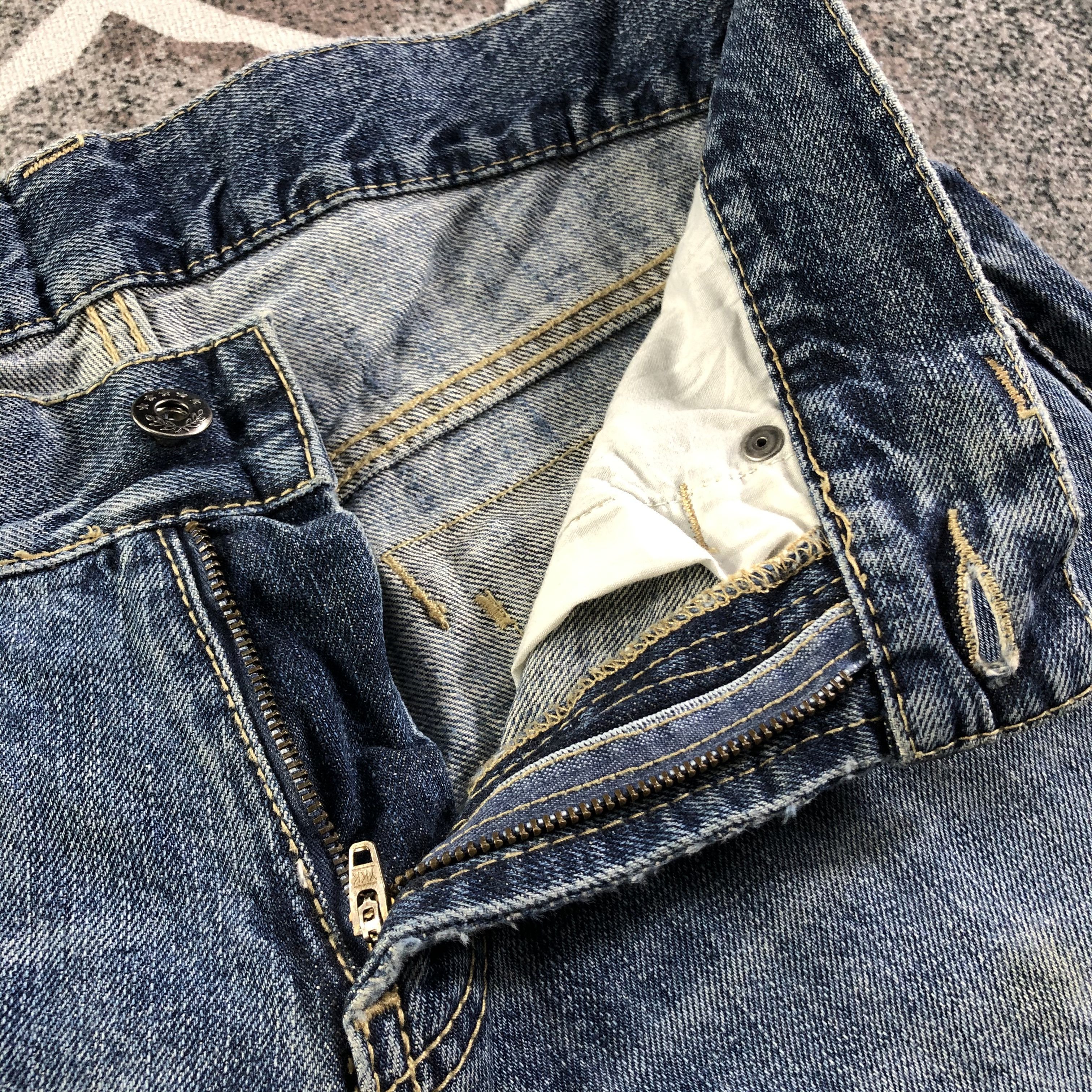 Japanese Brand Japanese Famock Jeans Distressed Denim KJ2497 Size US 31 - 8 Thumbnail