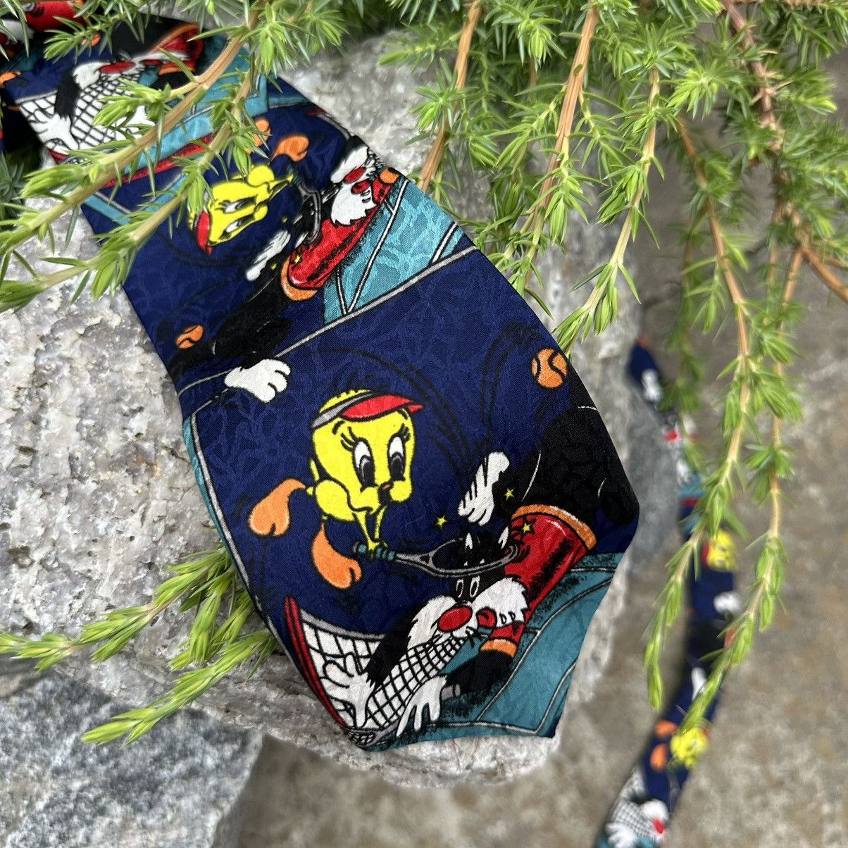Japanese Brand Vintage Warner Bros Tie Silk Looney Tunes 1993 Y2K Old Money Size ONE SIZE - 9 Thumbnail