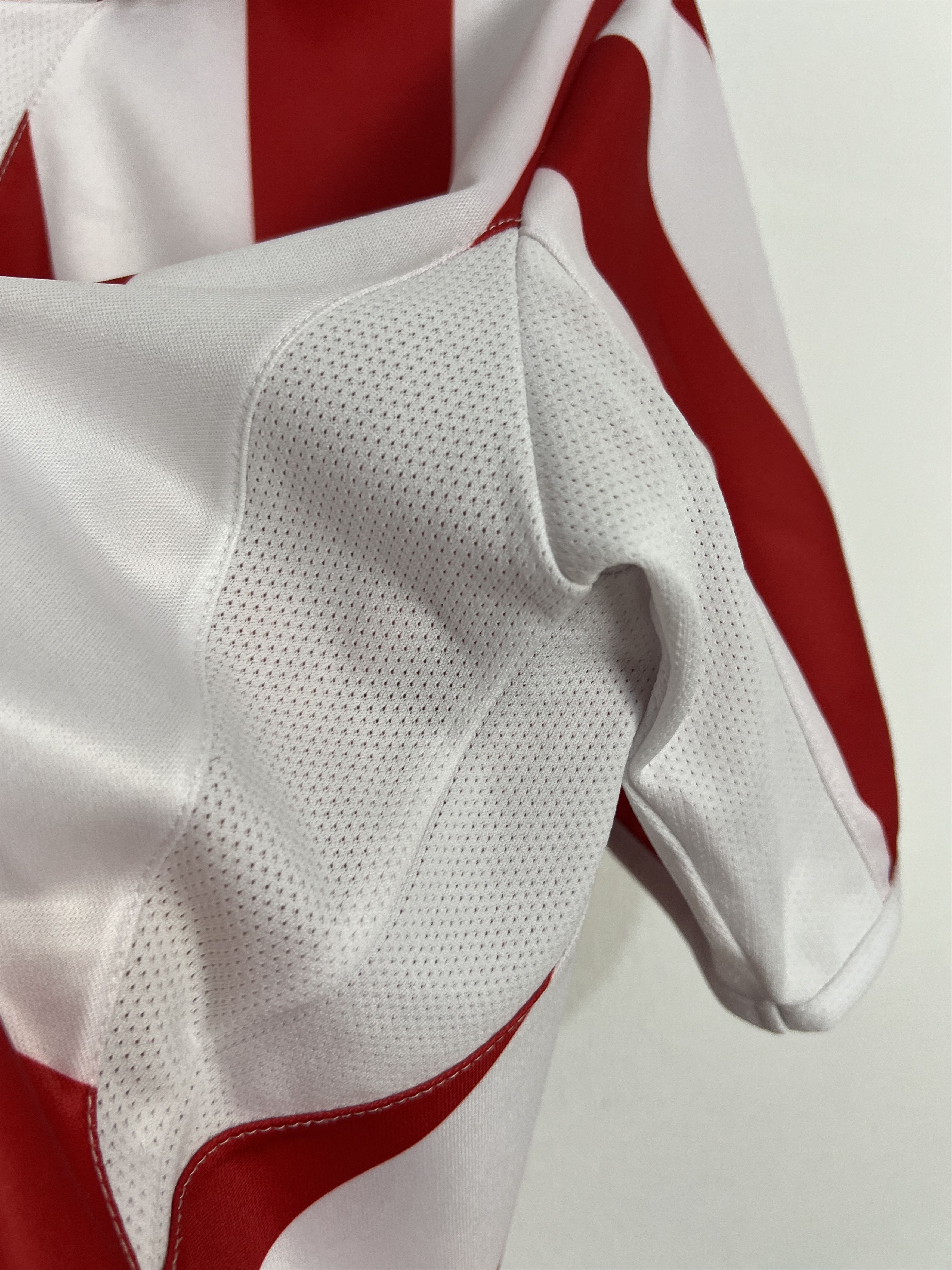 Umbro Olympiacos Home football shirt Soccer Jersey Trikot Rare Size US M / EU 48-50 / 2 - 5 Thumbnail