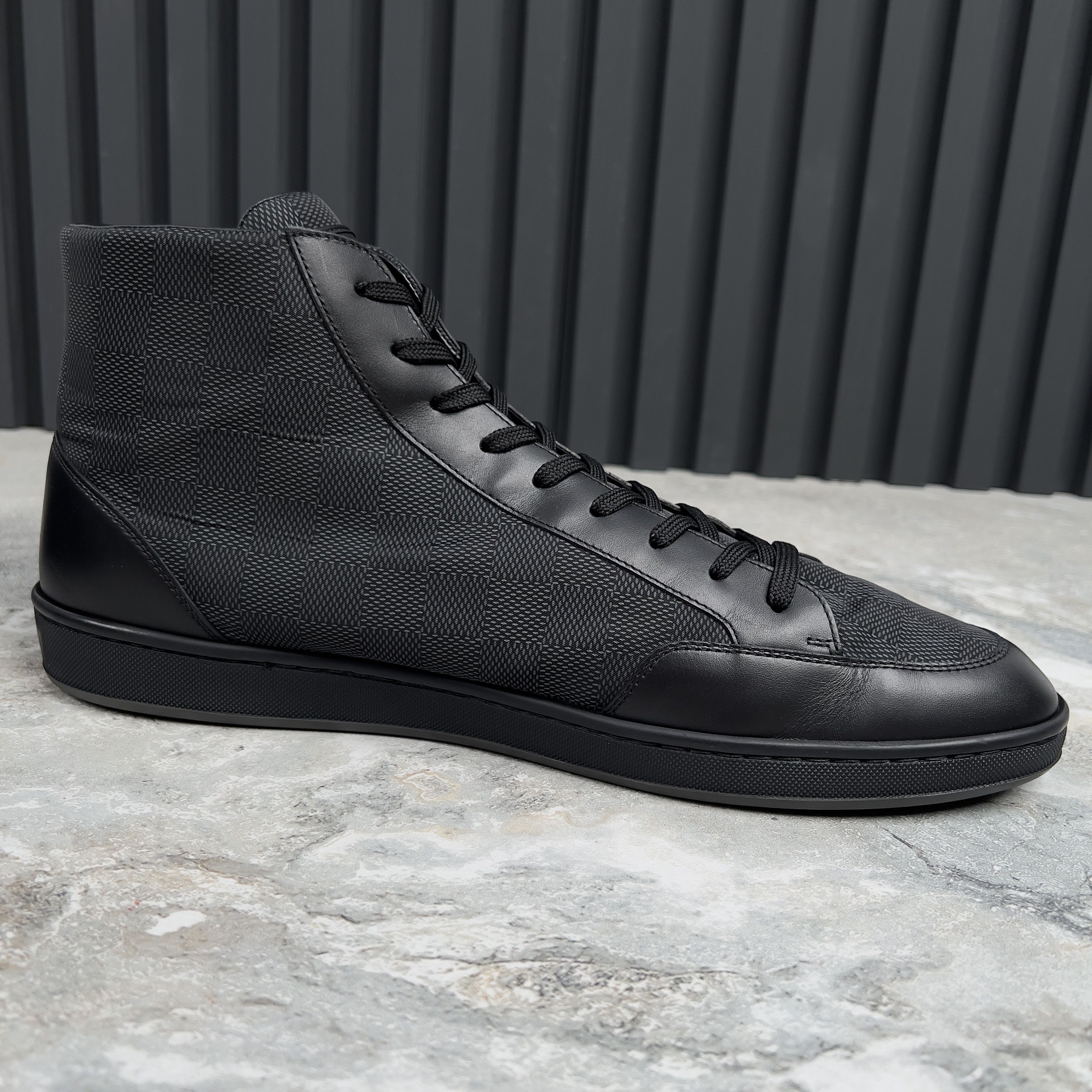 Louis Vuitton Louis Vuitton Offshore Sneakers Damier Black Nylon Size US 12 / EU 45 - 8 Thumbnail