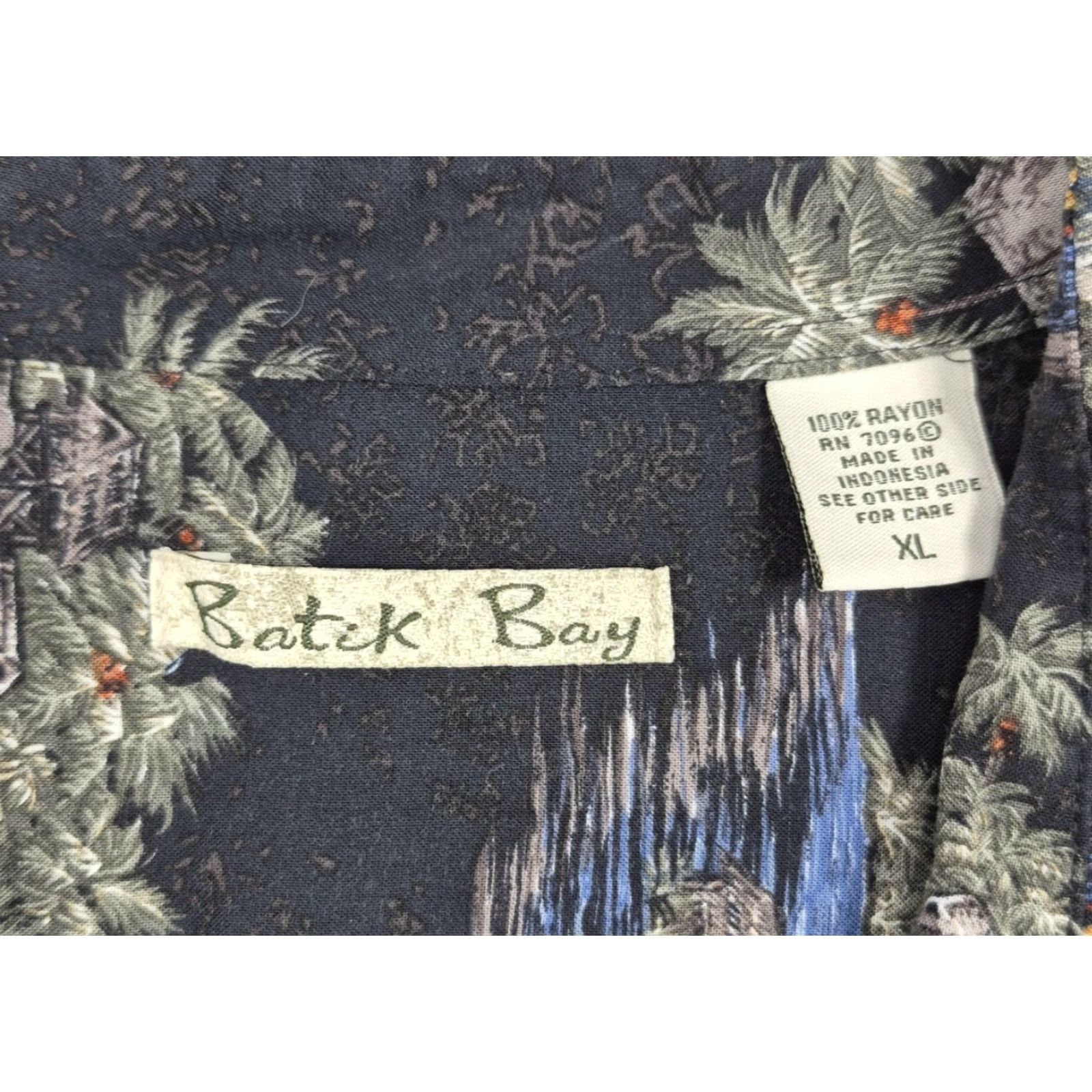 ALOHAS Batik Bay Shirt Mens XL Button-Up Black Multicolor Tropical Island Print Rayon Shirt Size US XL / EU 56 / 4 - 6 Thumbnail