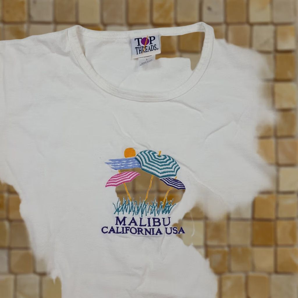 Vintage VINTAGE Malibu California Beach Top T-Shirt Short Sleeve 90s White Top Threads Women L Tropical 90s Aloha Beach Retro Sports Size L / US 10 / IT 46 - 1 Thumbnail