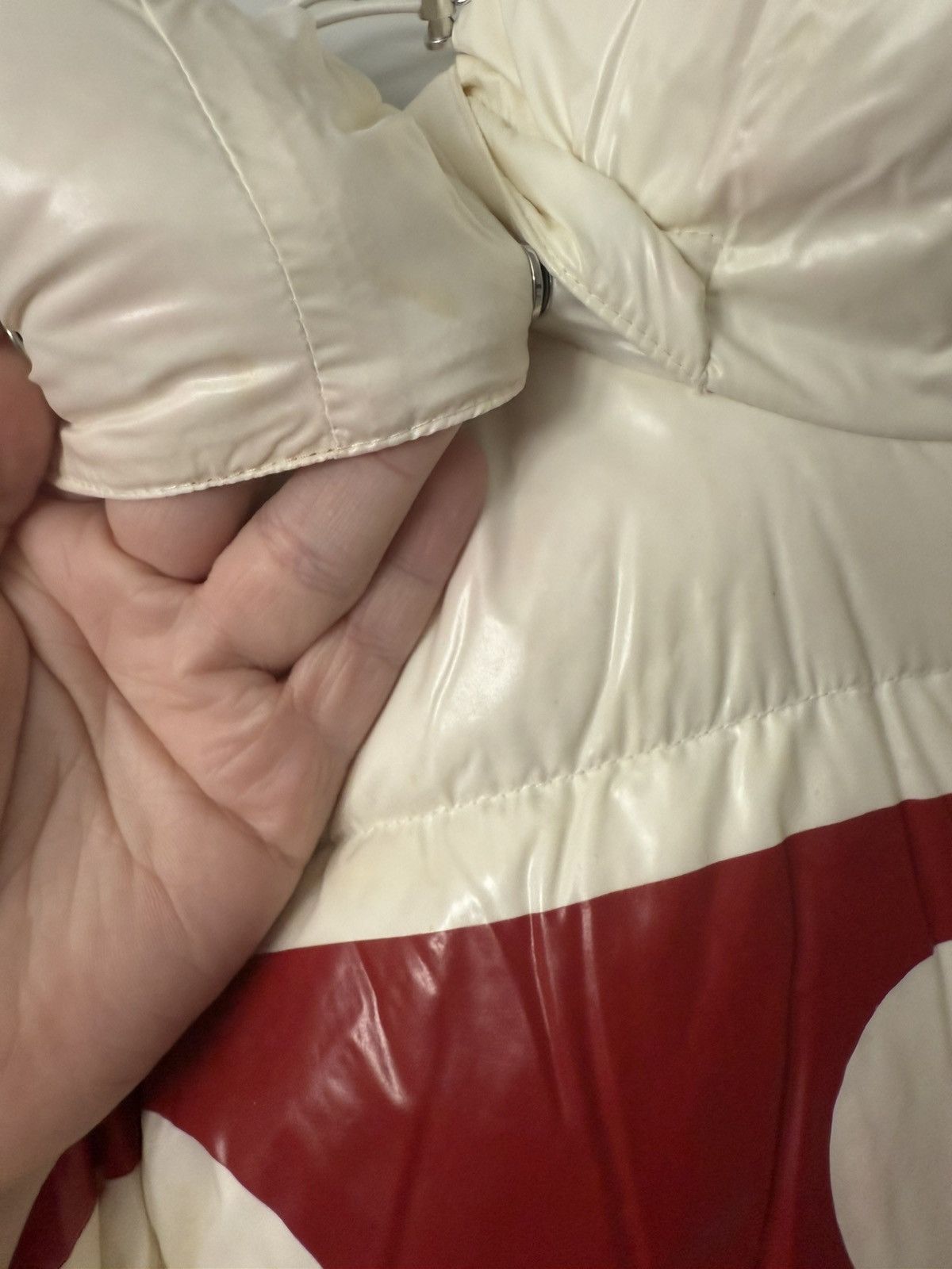 Moncler × Valentino White / Red Moncler X Valentino Coat size 52 (L/XL MENS) Size US L / EU 52-54 / 3 - 8 Thumbnail