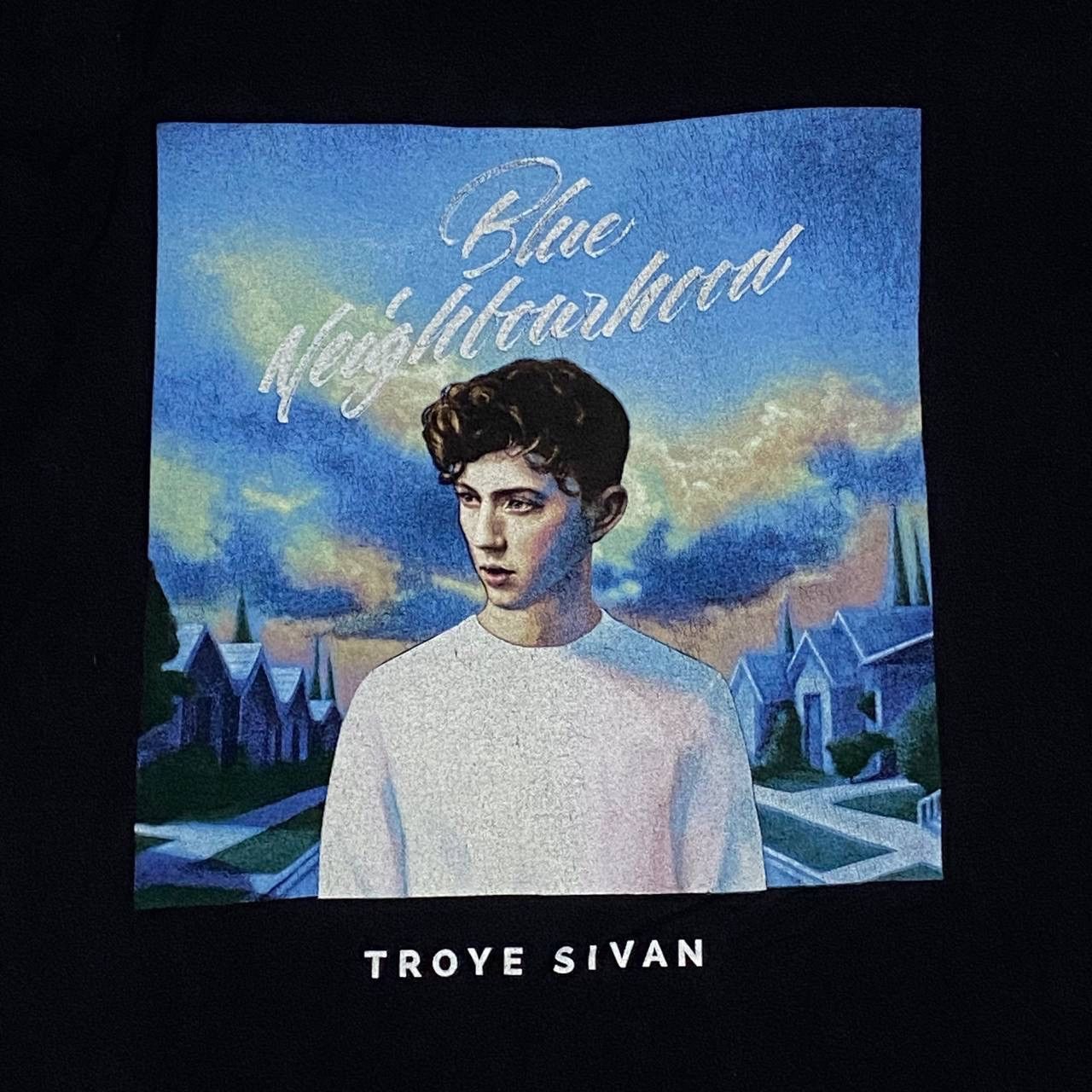 Band Tees Solo singer troye sivan band blue neighbourhood Size US M / EU 48-50 / 2 - 2 Thumbnail